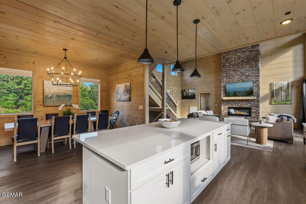 1429 Mountain Ash Way Sevierville TN 37876