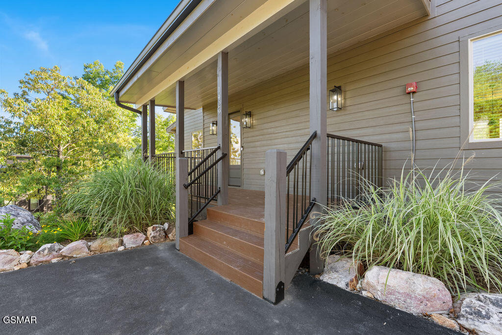 1429 Mountain Ash Way Sevierville TN 37876
