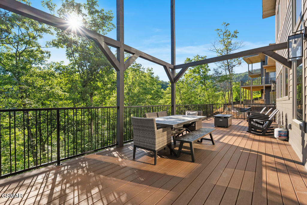 1429 Mountain Ash Way Sevierville TN 37876