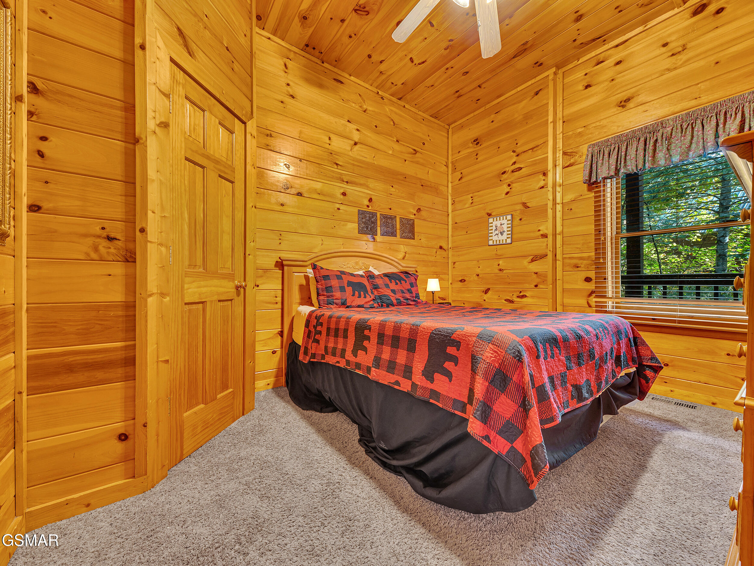 4445 Forest Vista Way Pigeon Forge TN 37863