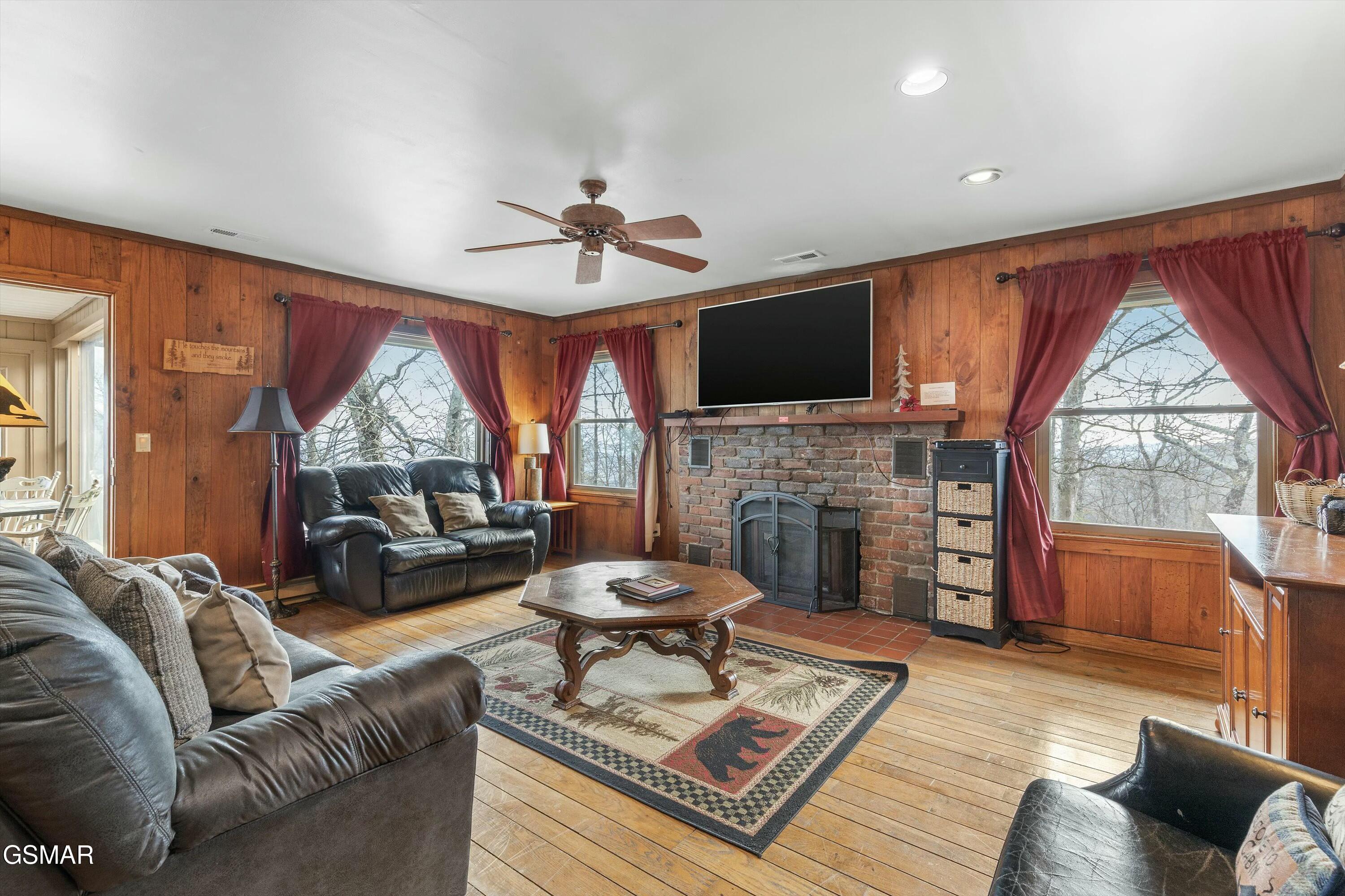 3060 Tower Road Sevierville TN 37876