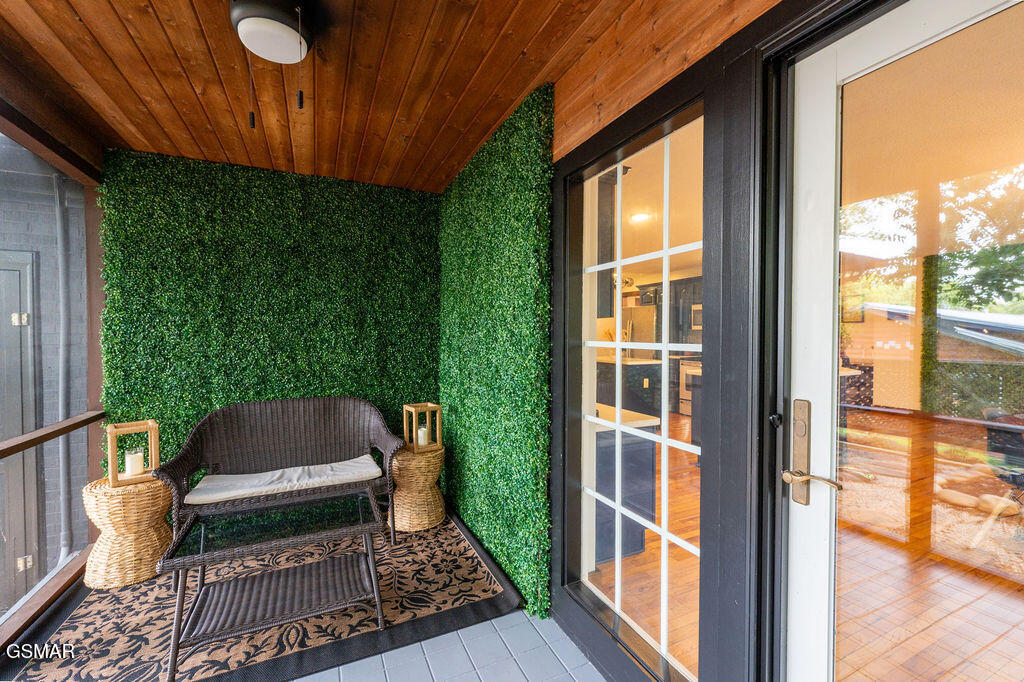 4020 Hitching Post Road Pigeon Forge TN 37863