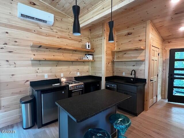 - Sassafras Trail Sevierville TN 37876