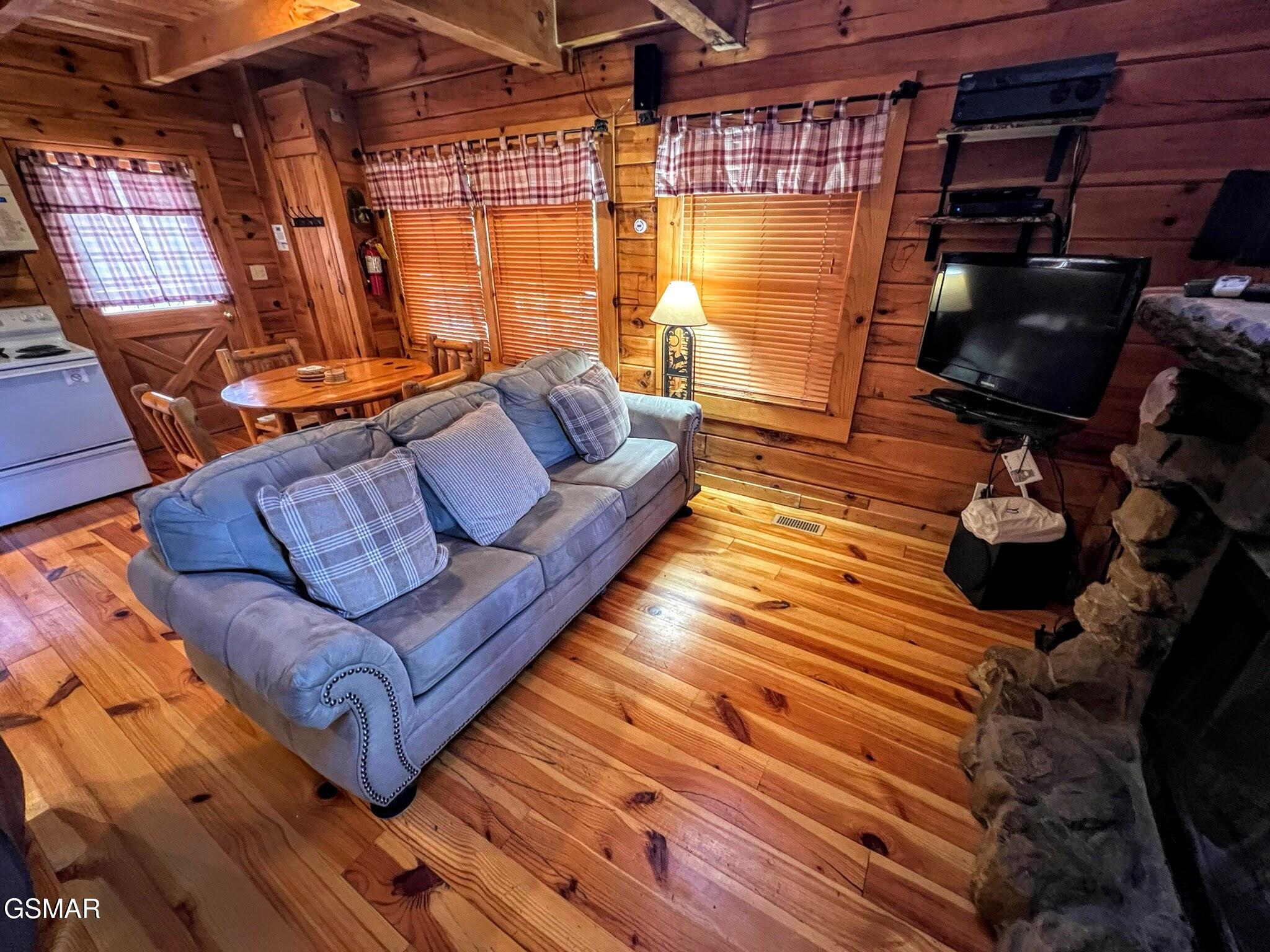 3035 Brothers Way Sevierville TN 37862