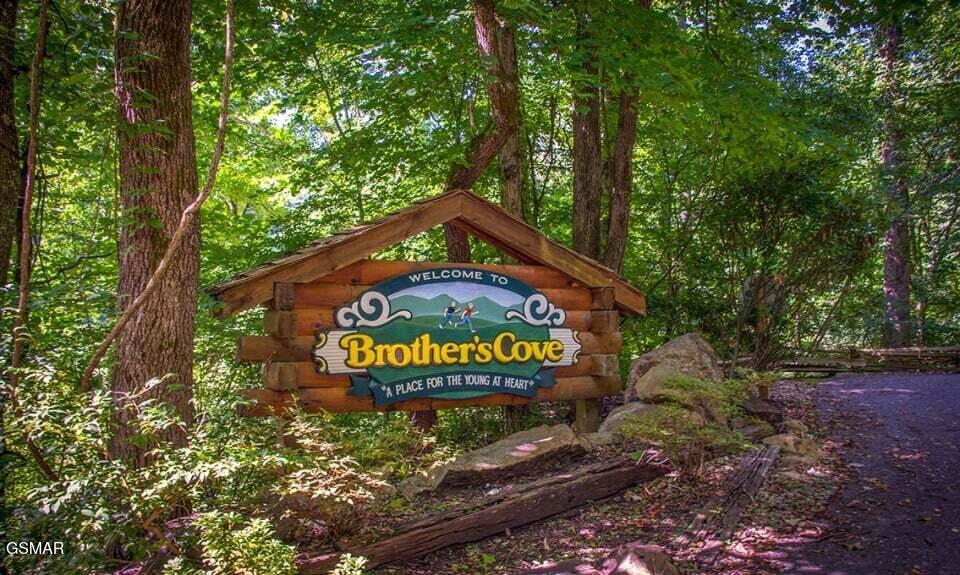 3035 Brothers Way Sevierville TN 37862