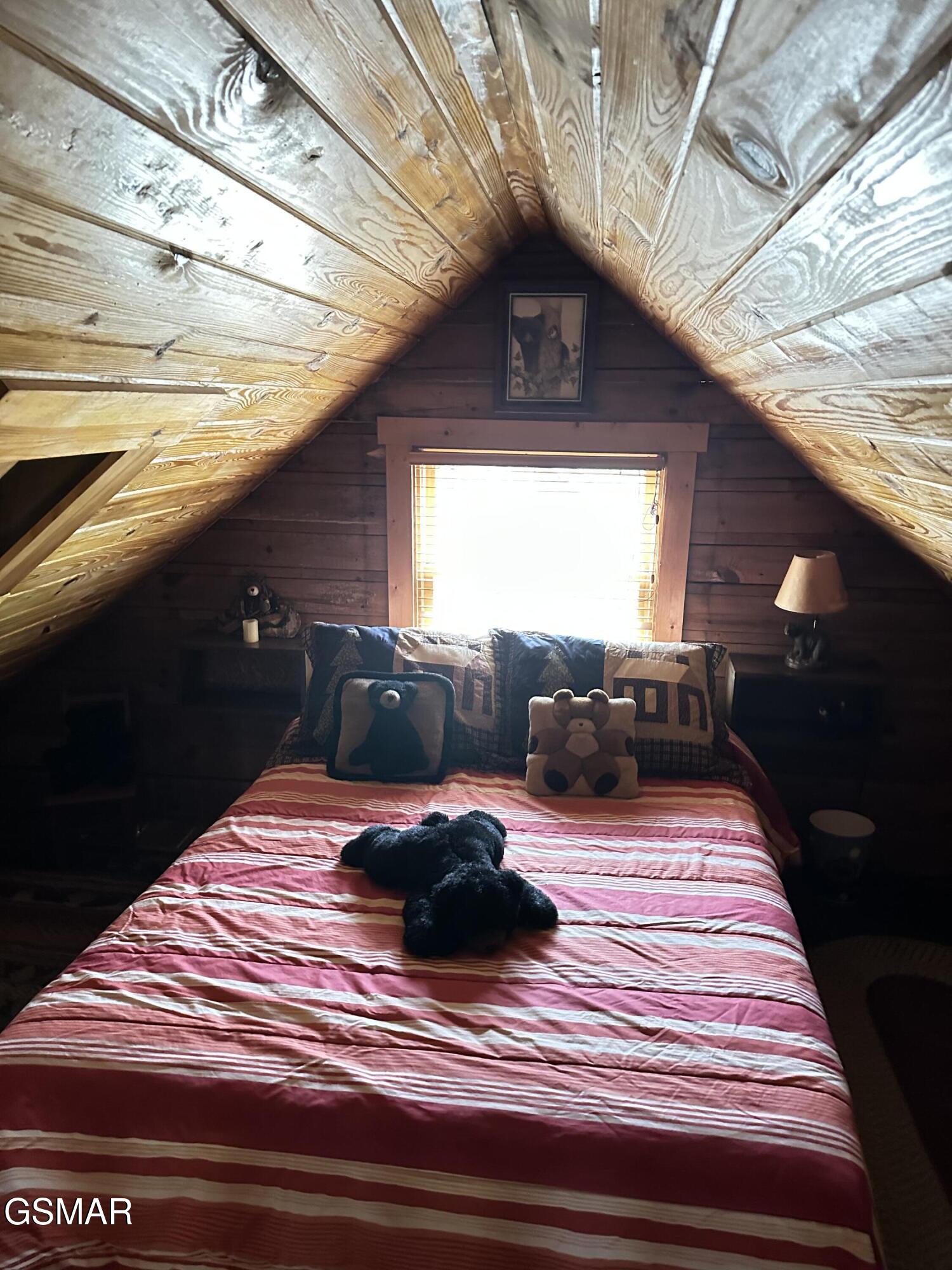 150 Cricket Hollow Way Cosby TN 37722