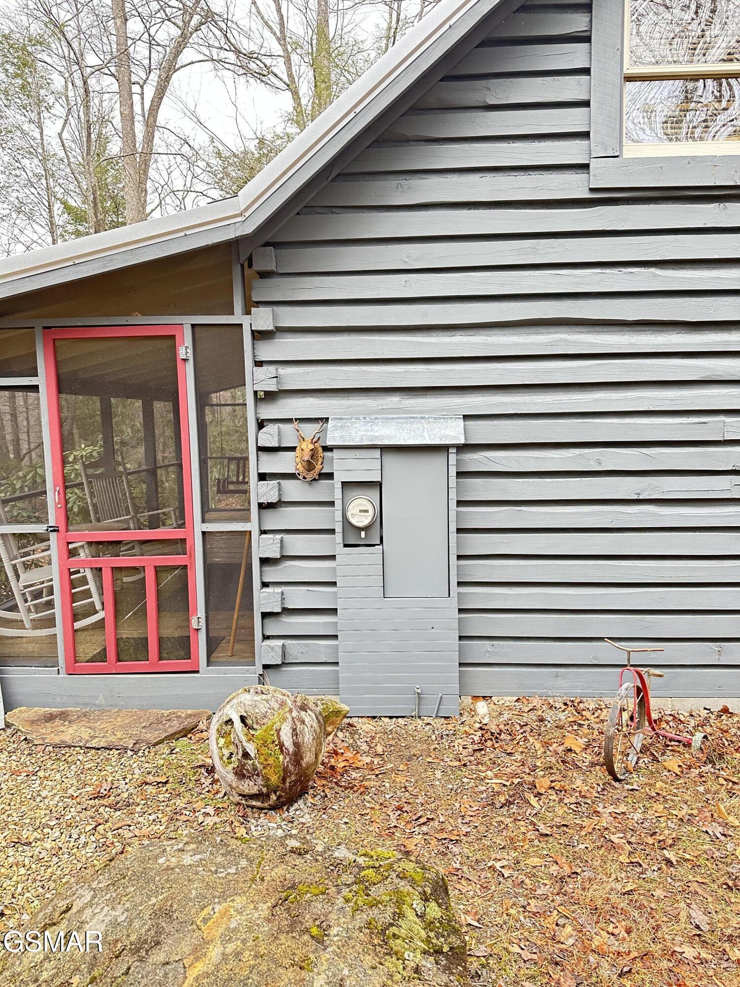 150 Cricket Hollow Way Cosby TN 37722