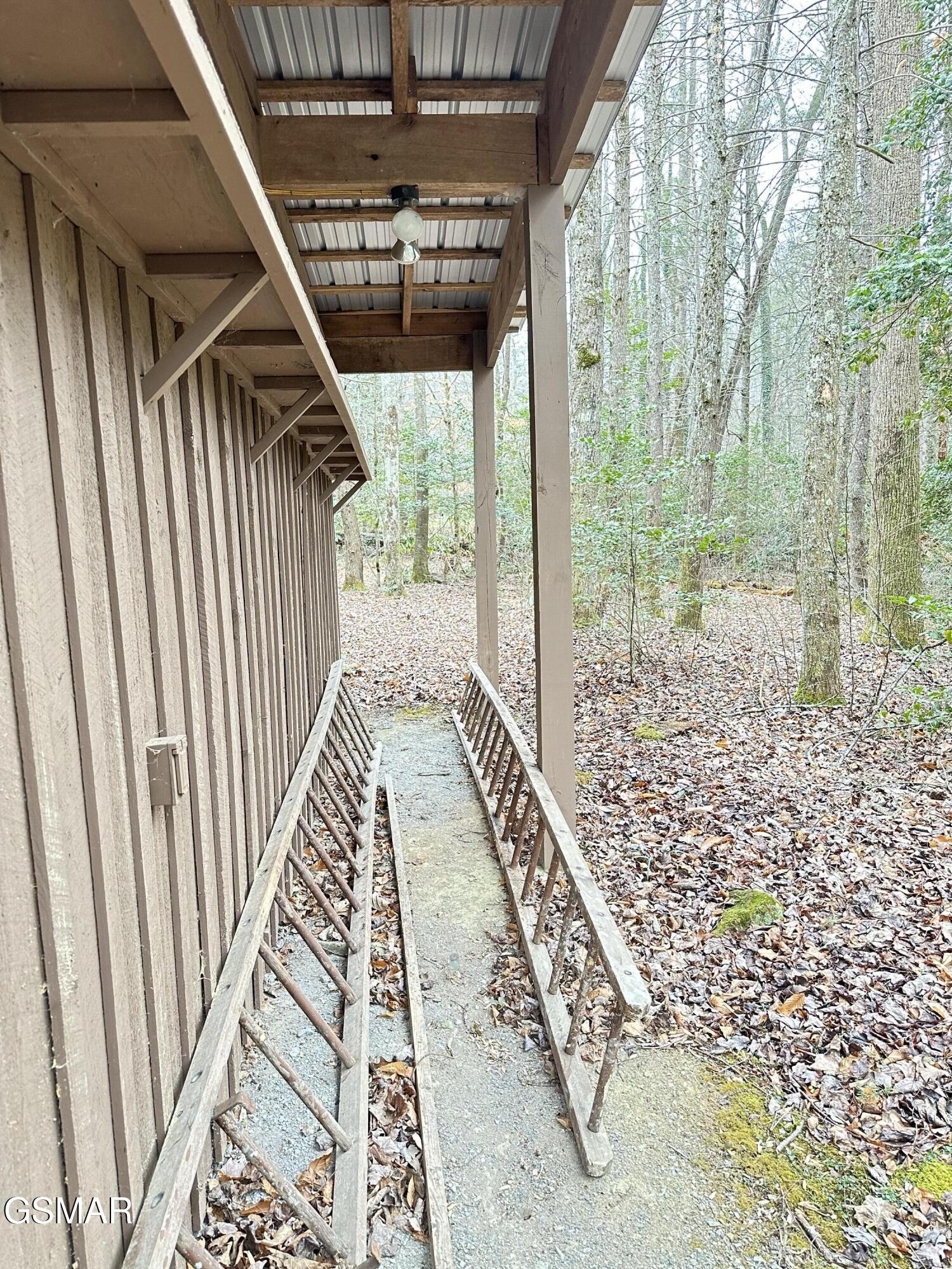 150 Cricket Hollow Way Cosby TN 37722