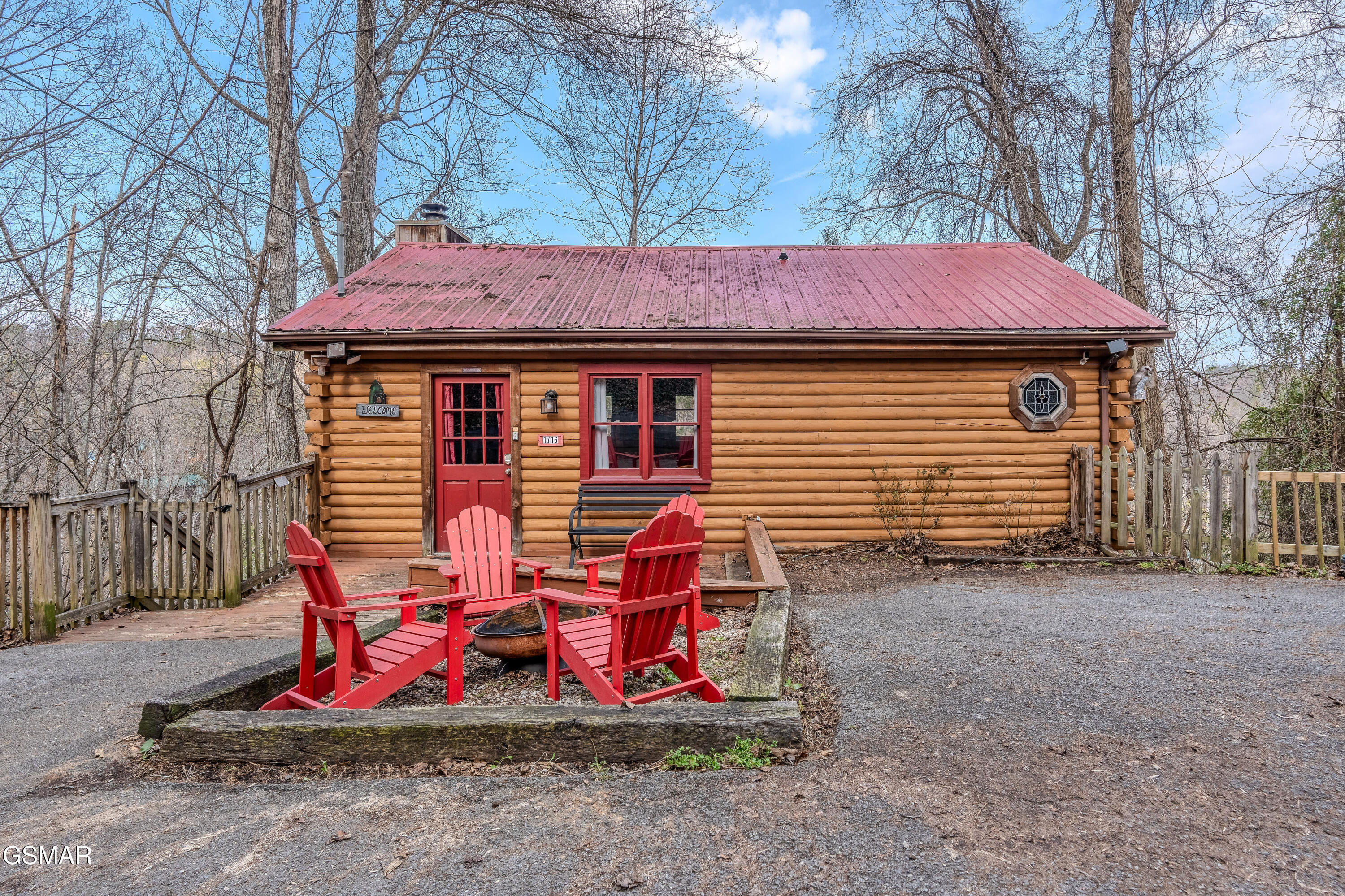 1716 Ridgecrest Drive Sevierville TN 37876