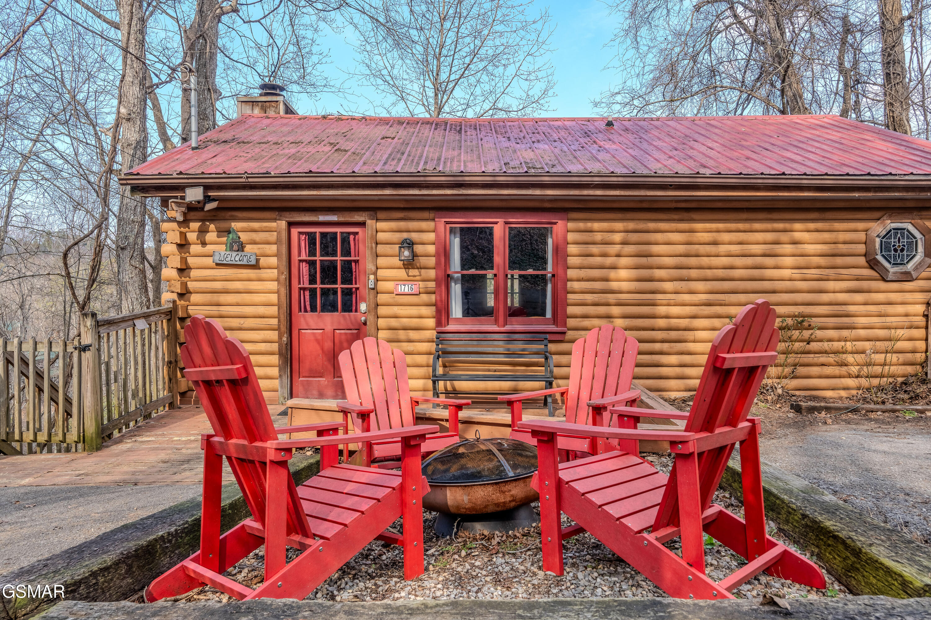 1716 Ridgecrest Drive Sevierville TN 37876