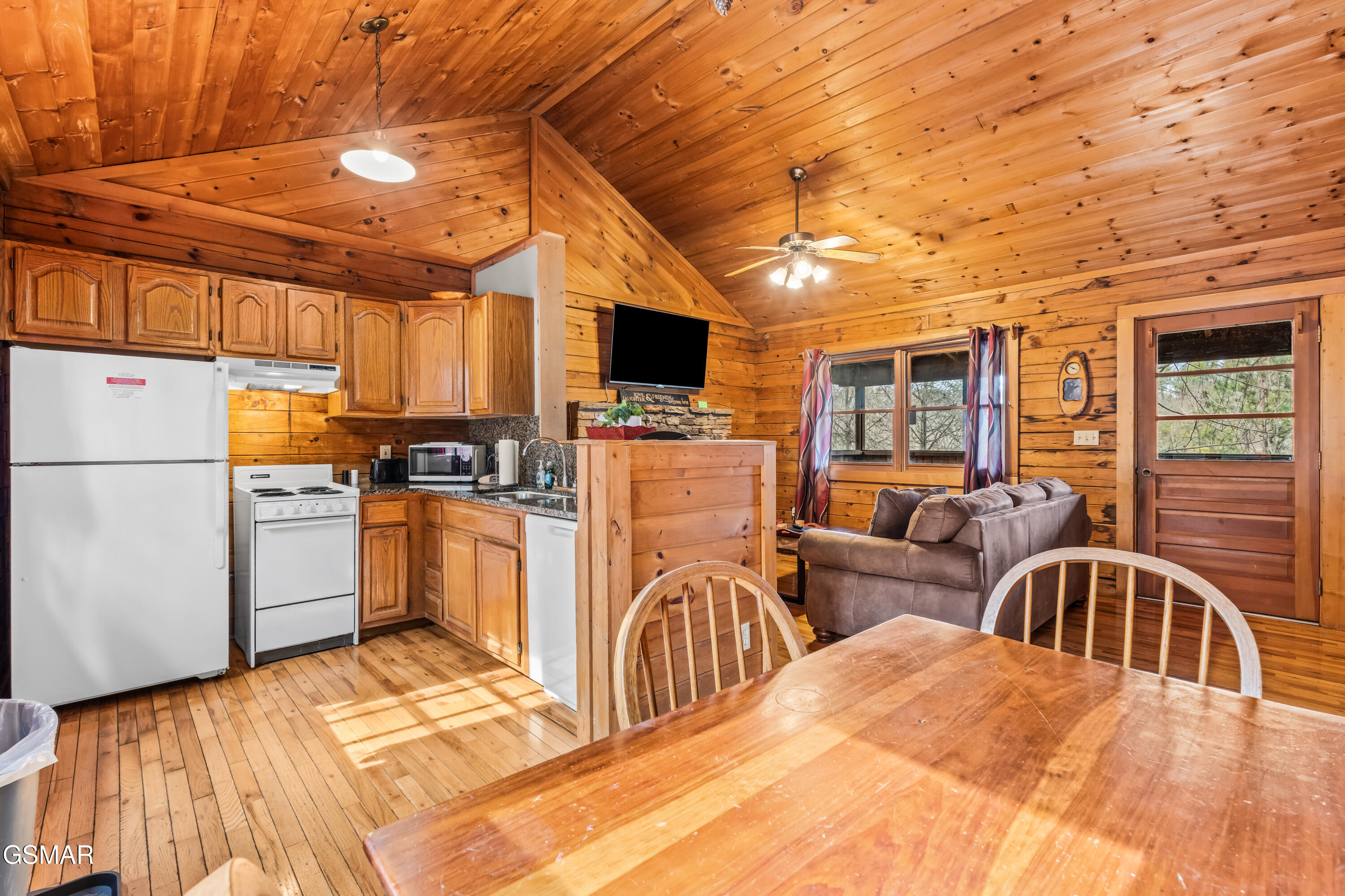 1716 Ridgecrest Drive Sevierville TN 37876