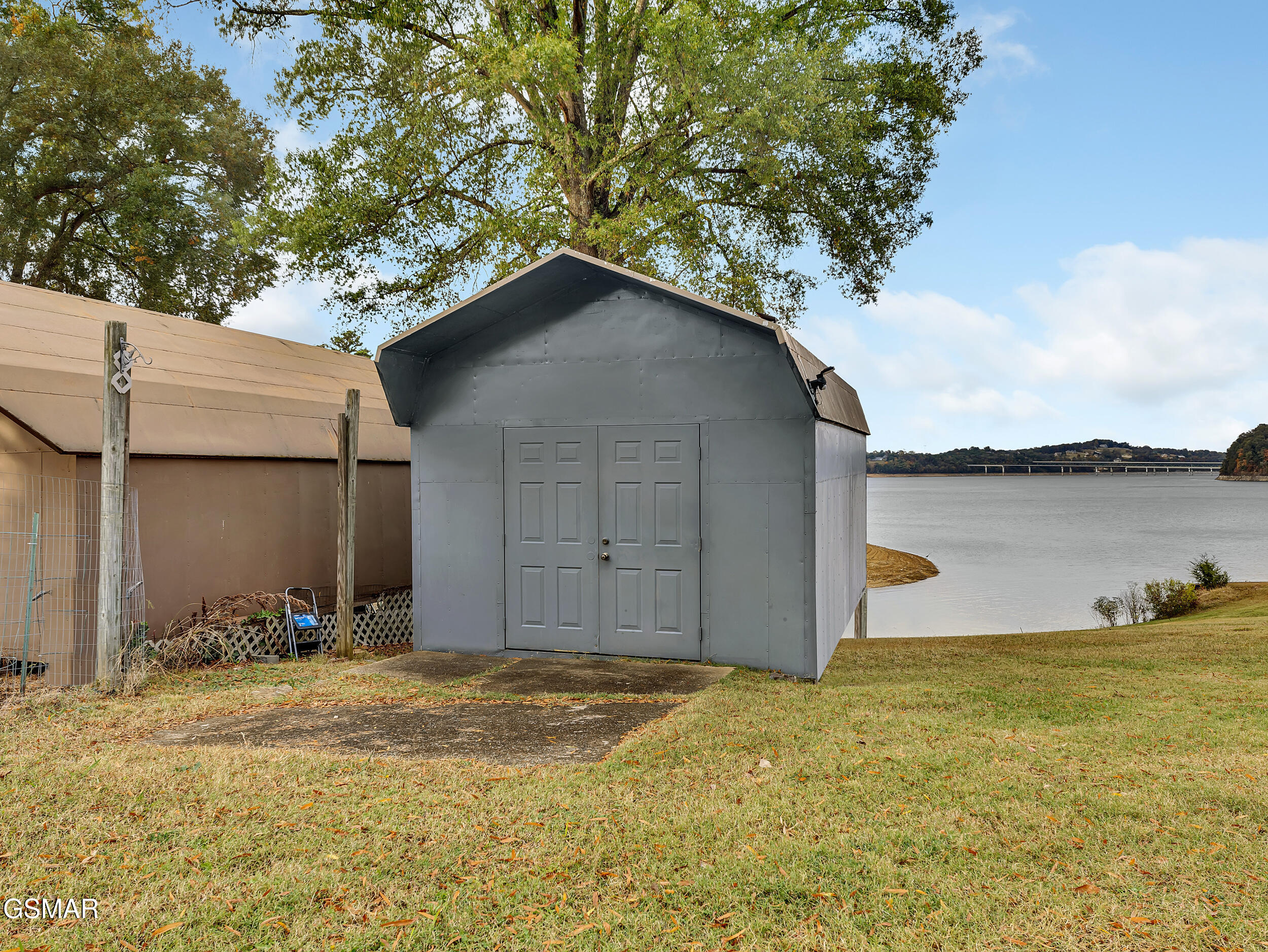 2150 Galloway Island Drive Dandridge TN 37725