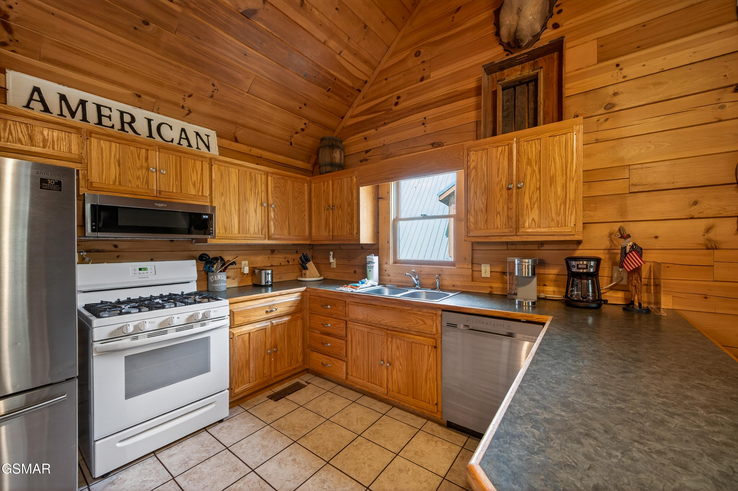 757 Chickasaw Gap Way Pigeon Forge TN 37863