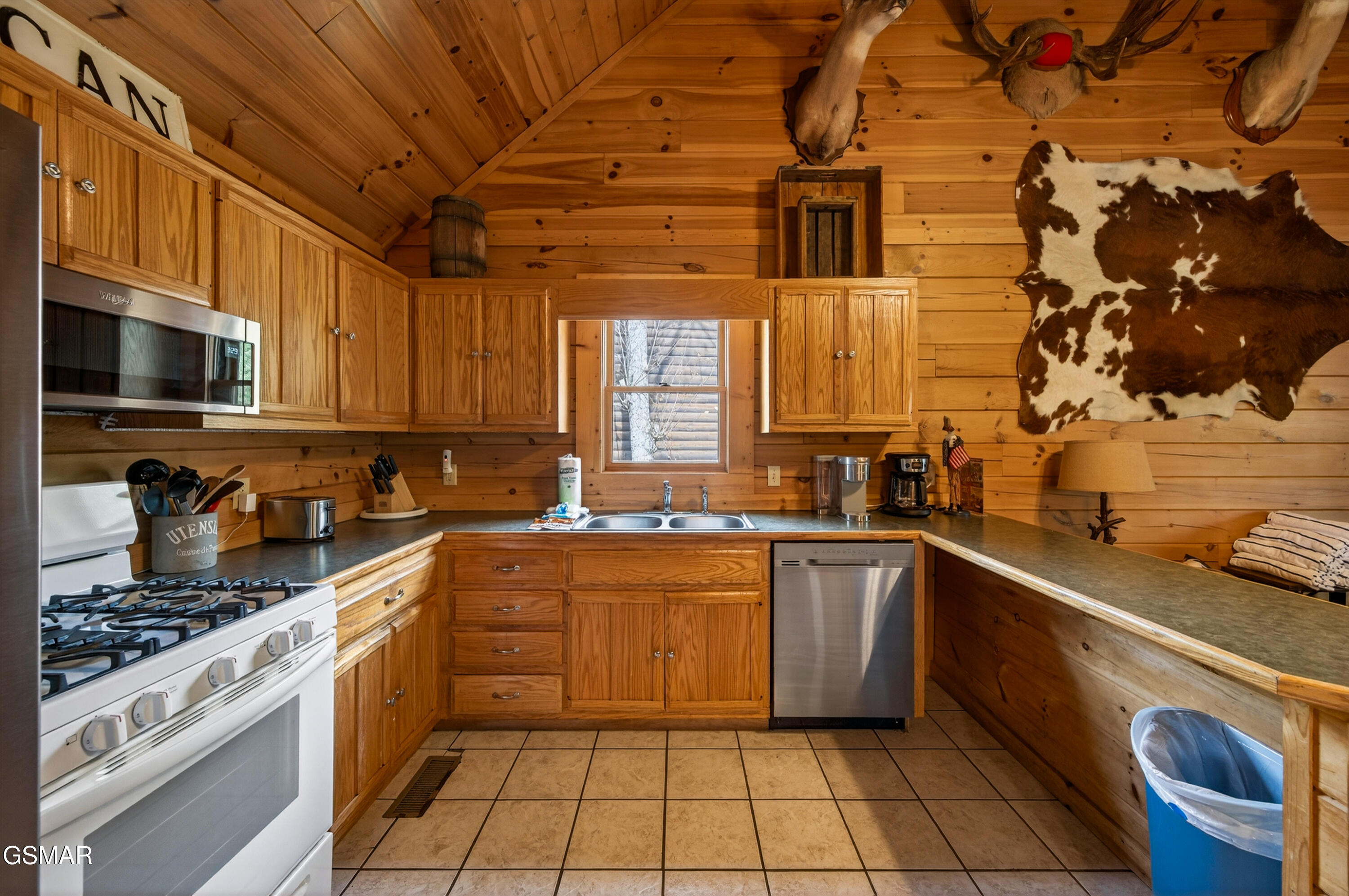 757 Chickasaw Gap Way Pigeon Forge TN 37863