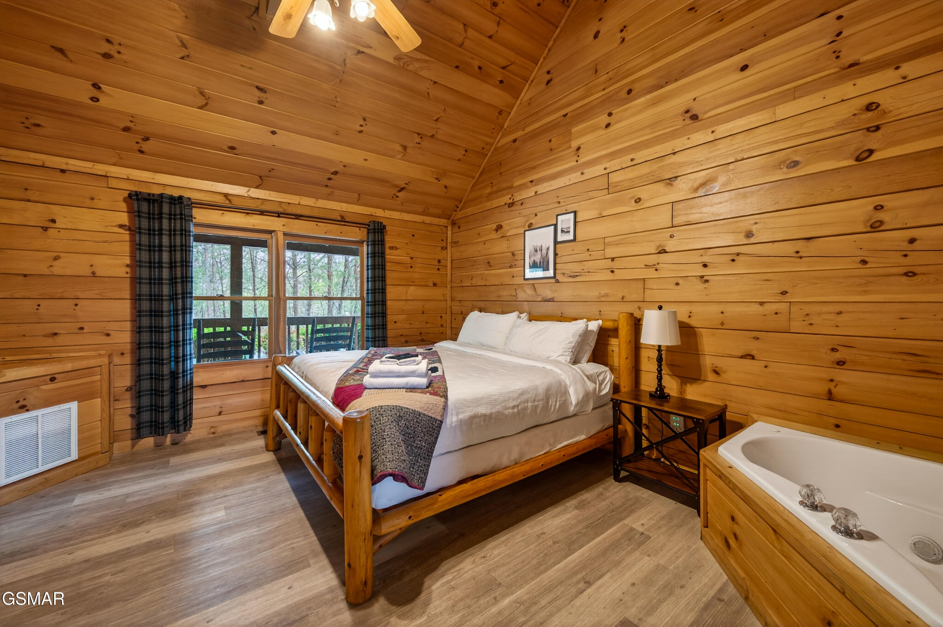 757 Chickasaw Gap Way Pigeon Forge TN 37863