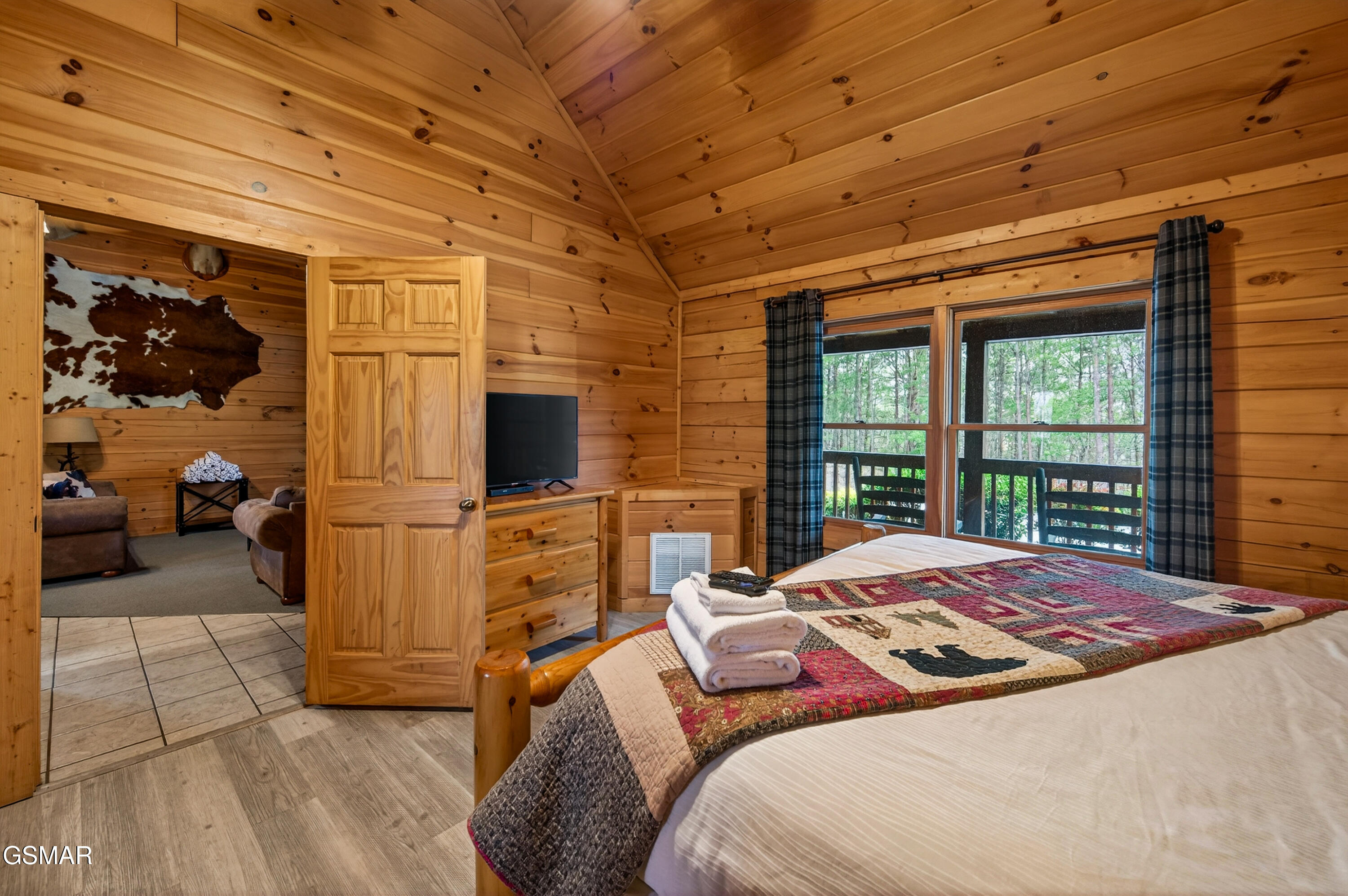 757 Chickasaw Gap Way Pigeon Forge TN 37863