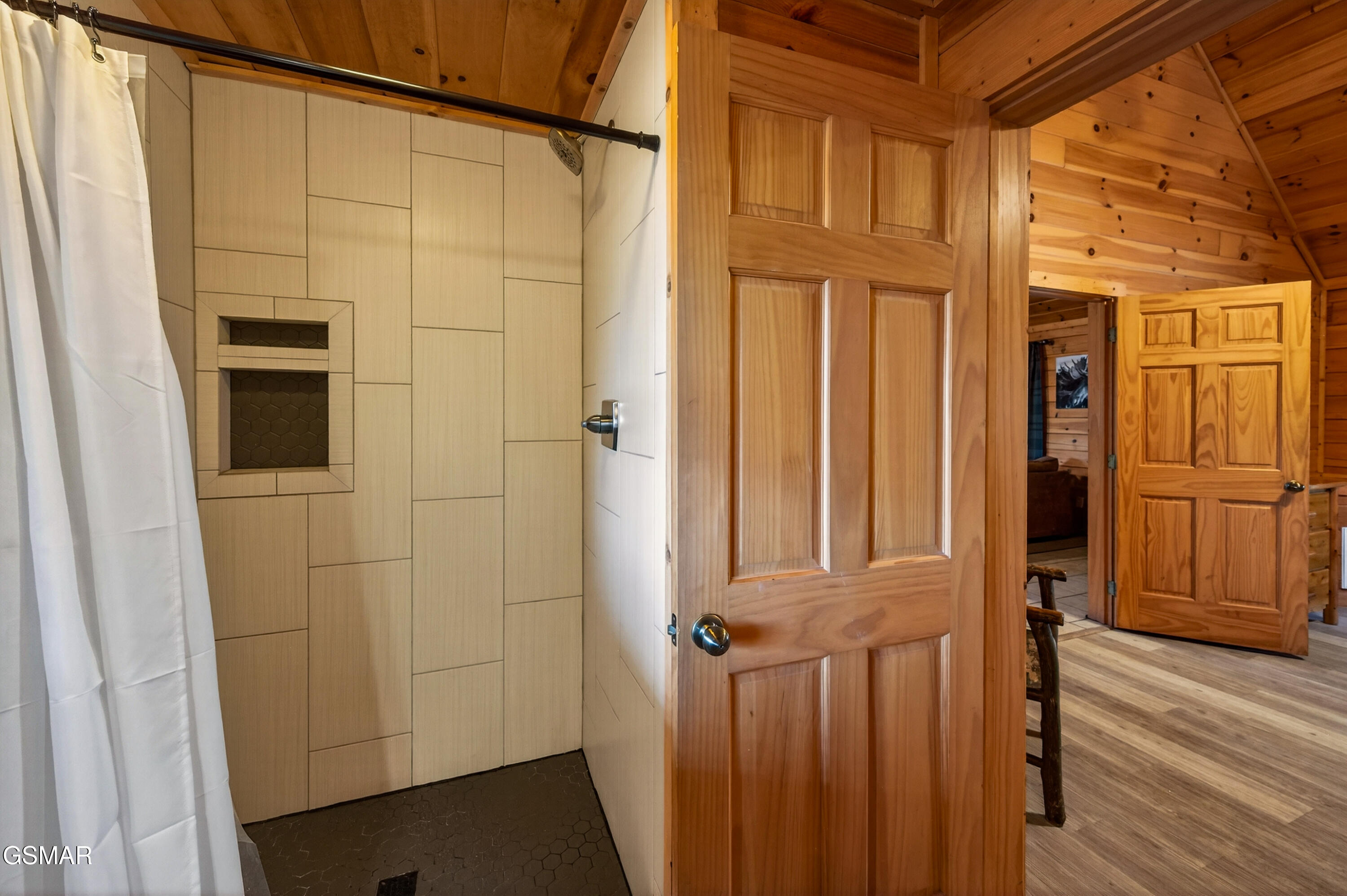 757 Chickasaw Gap Way Pigeon Forge TN 37863