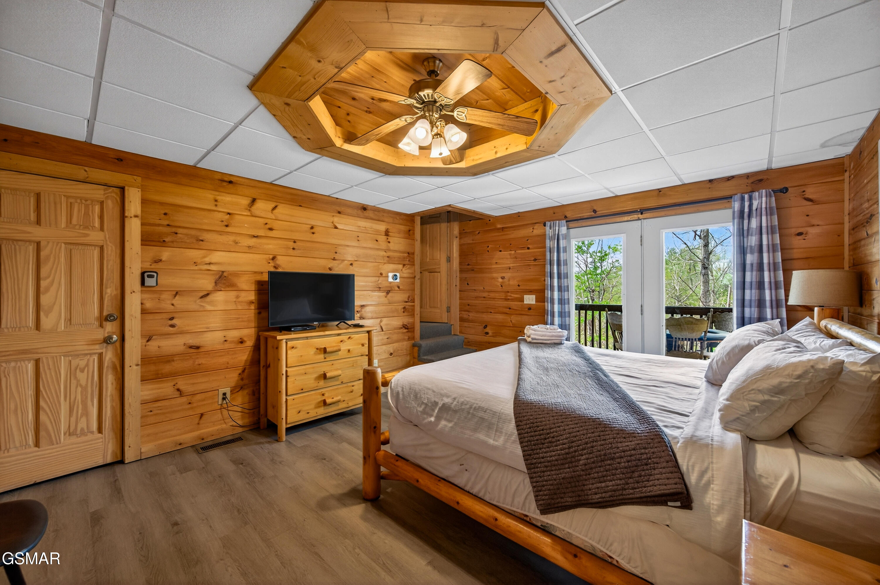 757 Chickasaw Gap Way Pigeon Forge TN 37863