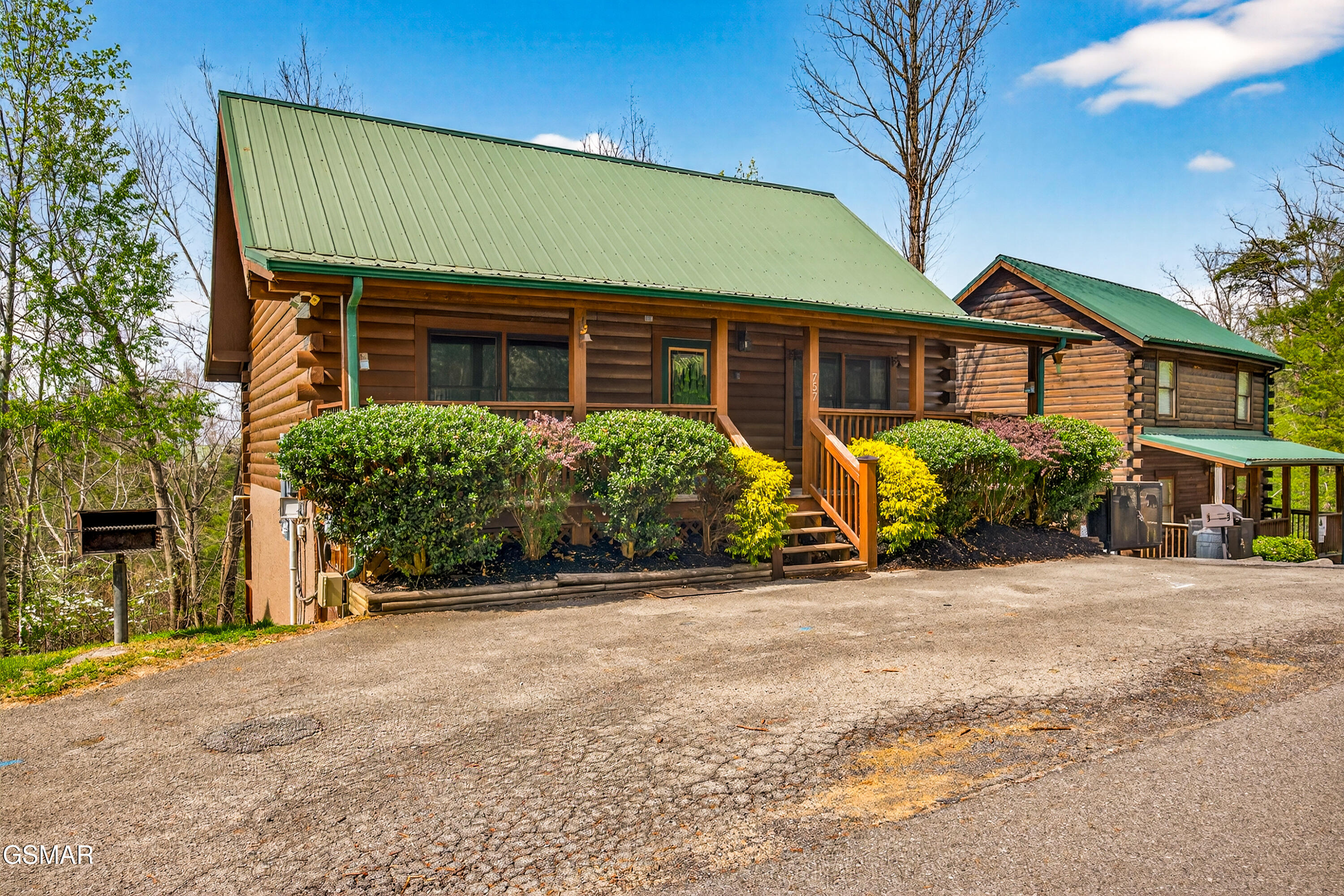 757 Chickasaw Gap Way Pigeon Forge TN 37863