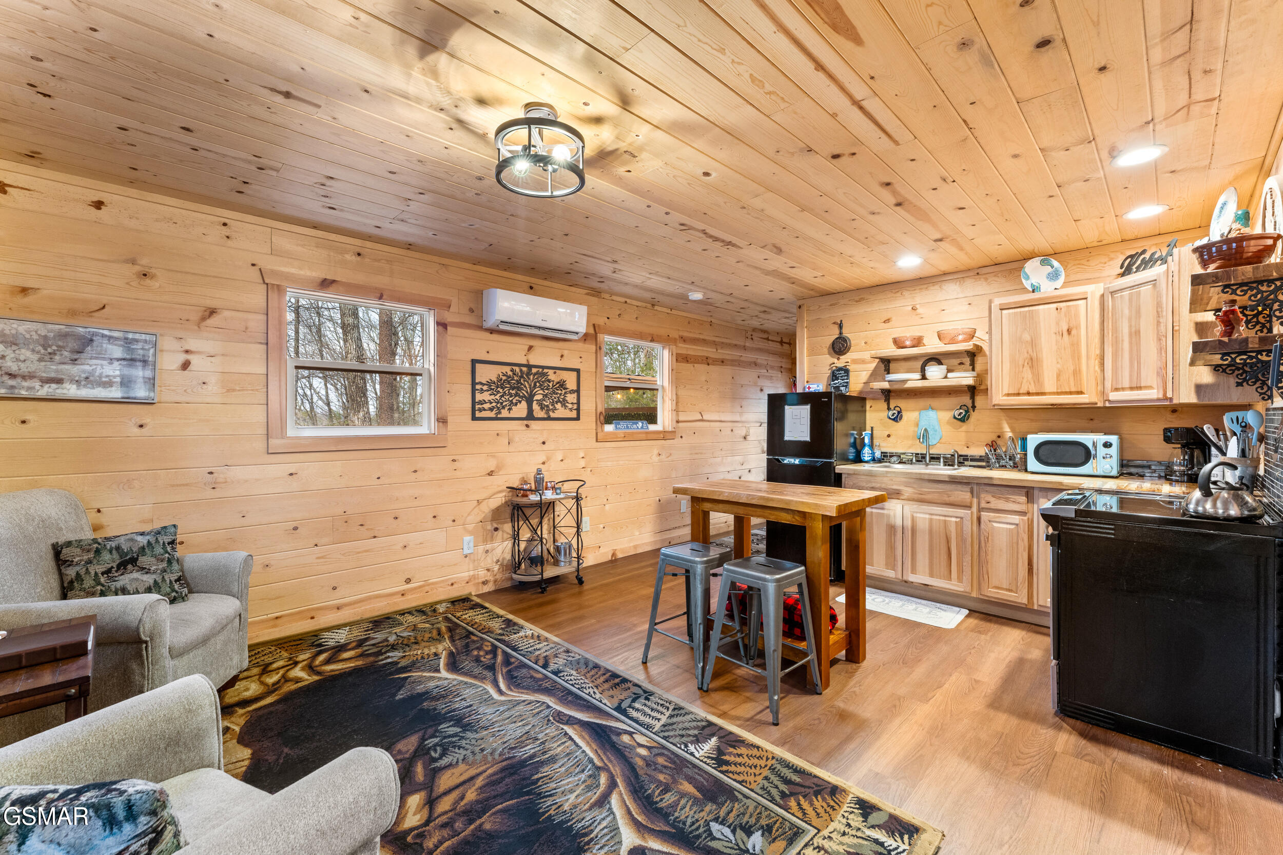 1634 S Mountain View Road Sevierville TN 37876