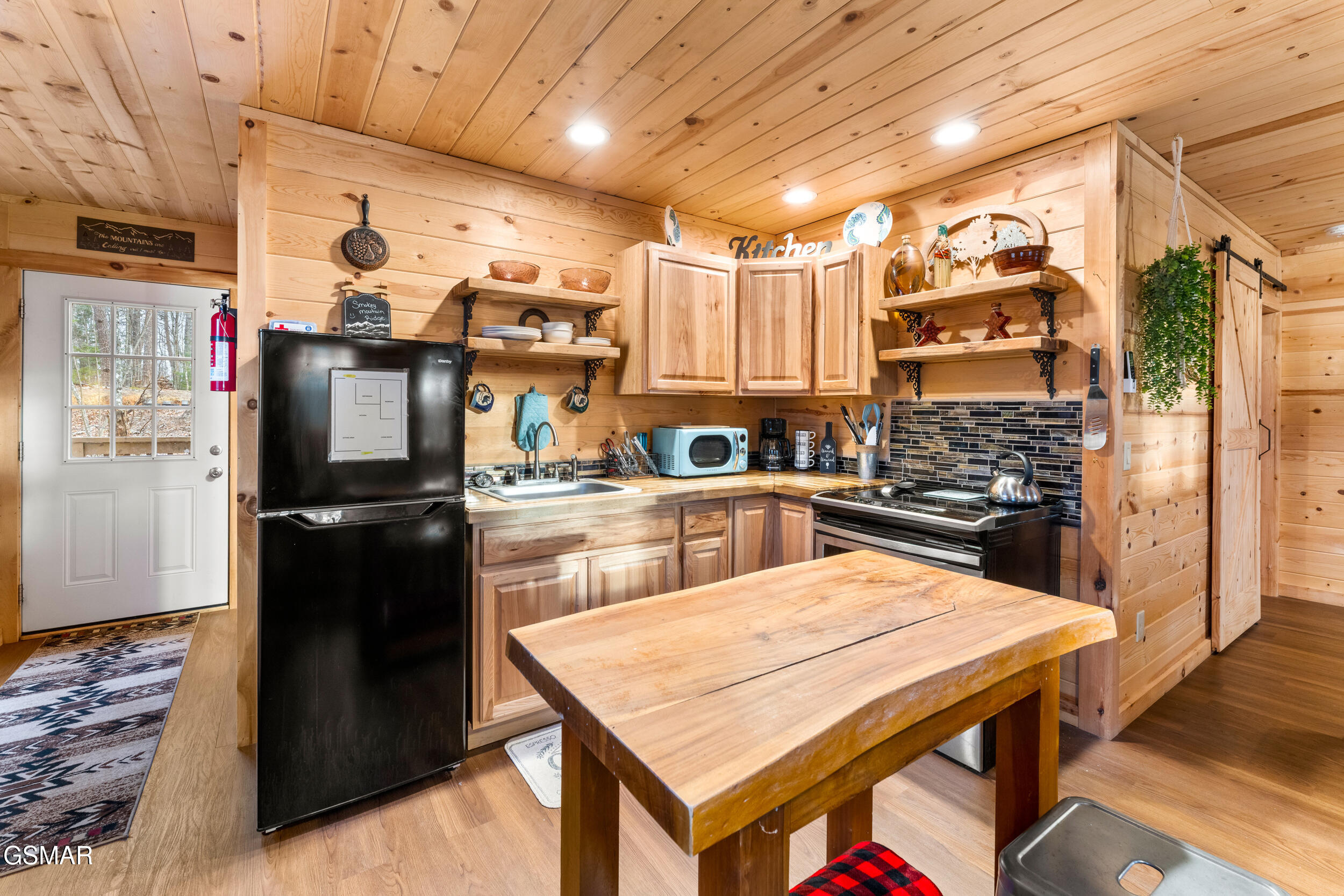 1634 S Mountain View Road Sevierville TN 37876