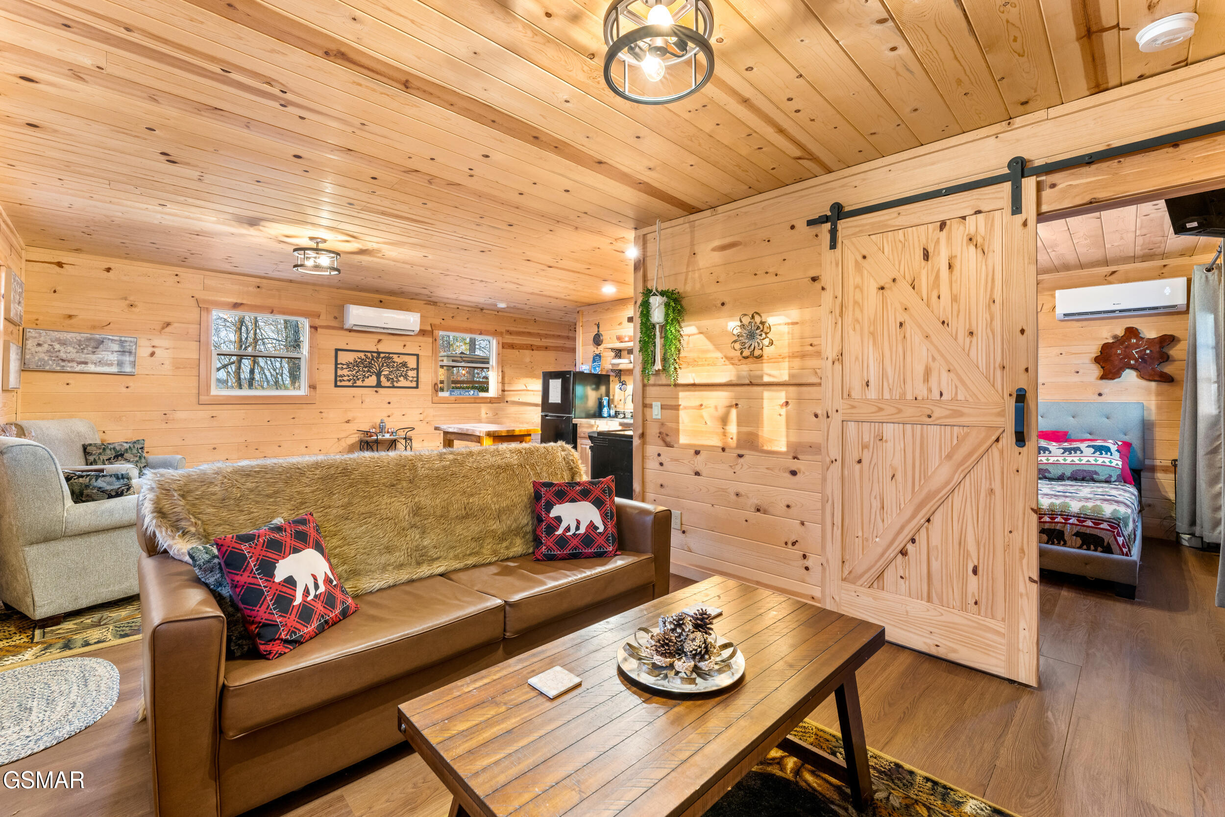 1634 S Mountain View Road Sevierville TN 37876