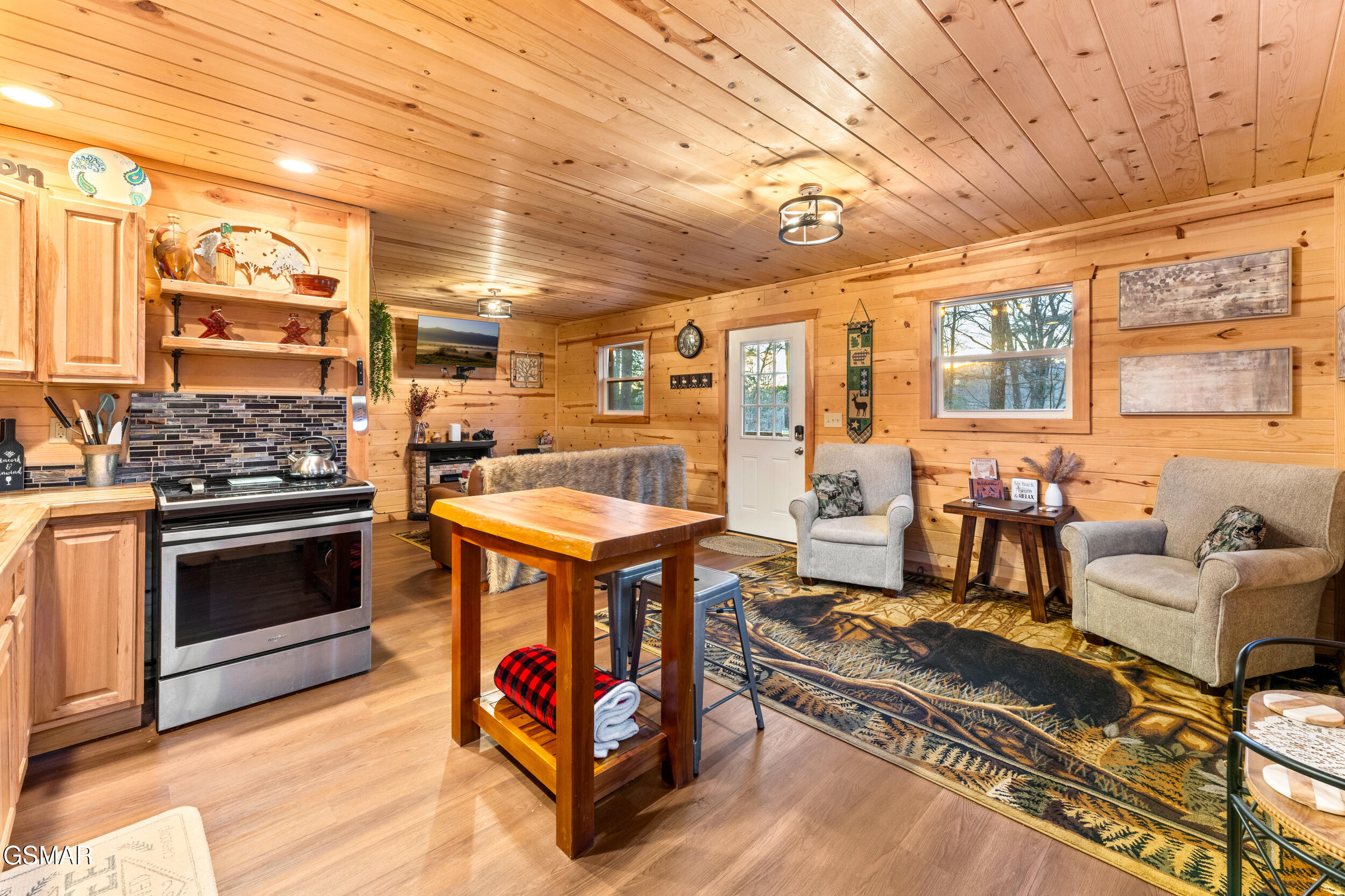 1634 S Mountain View Road Sevierville TN 37876