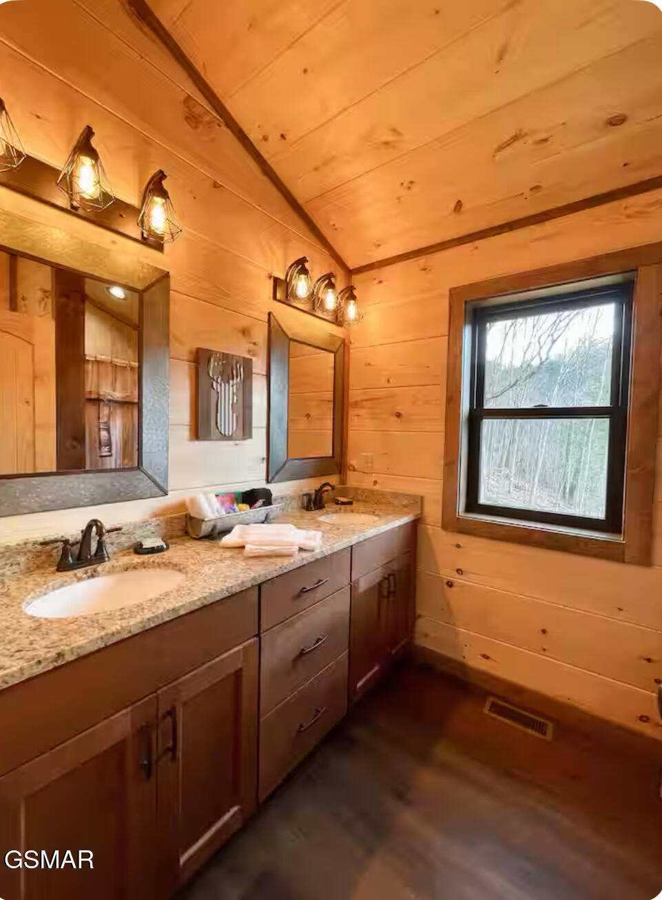 2462 Misty Shadows Drive Sevierville TN 37862