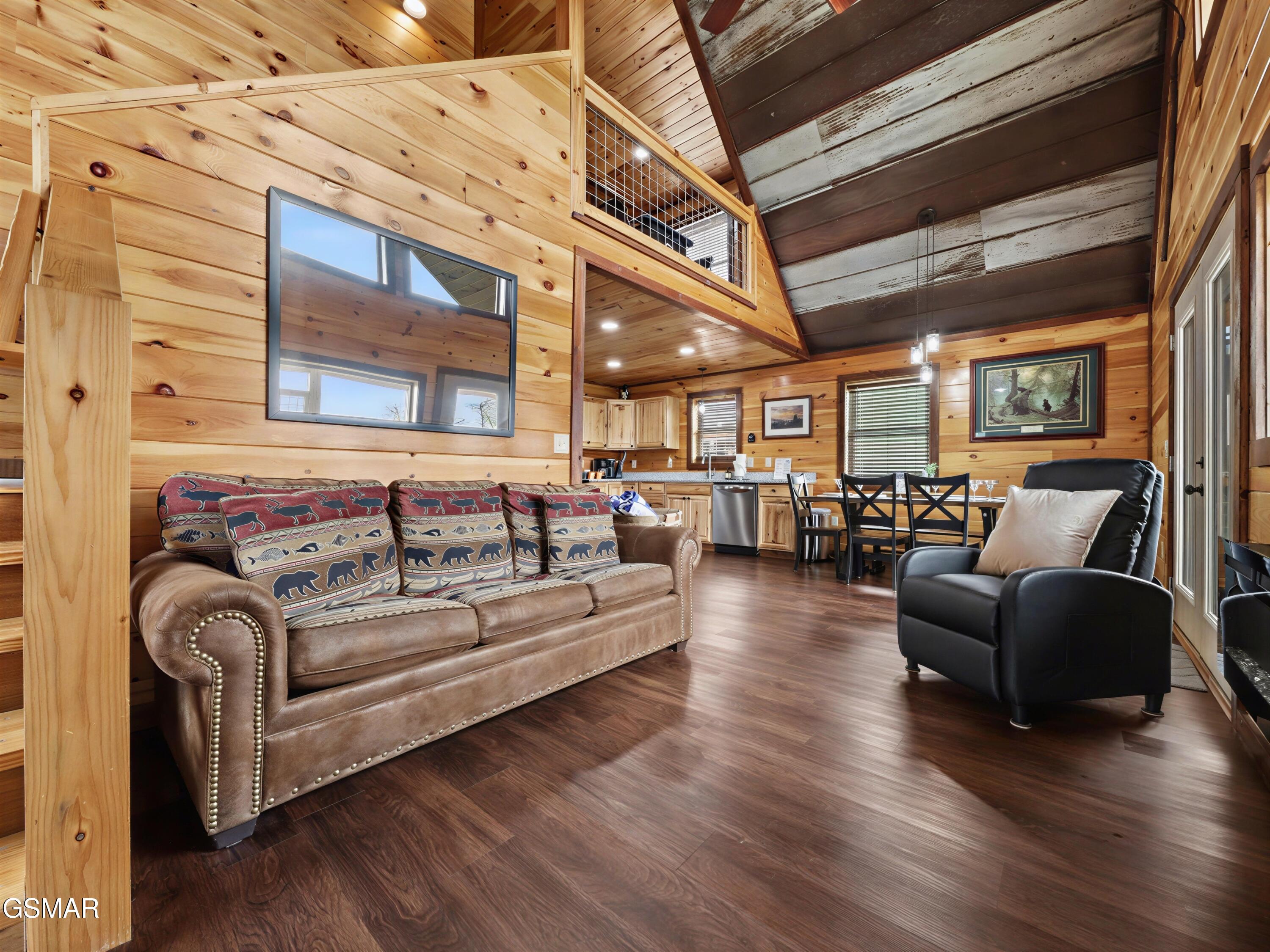223 Chimney Tops Way Gatlinburg TN 37738