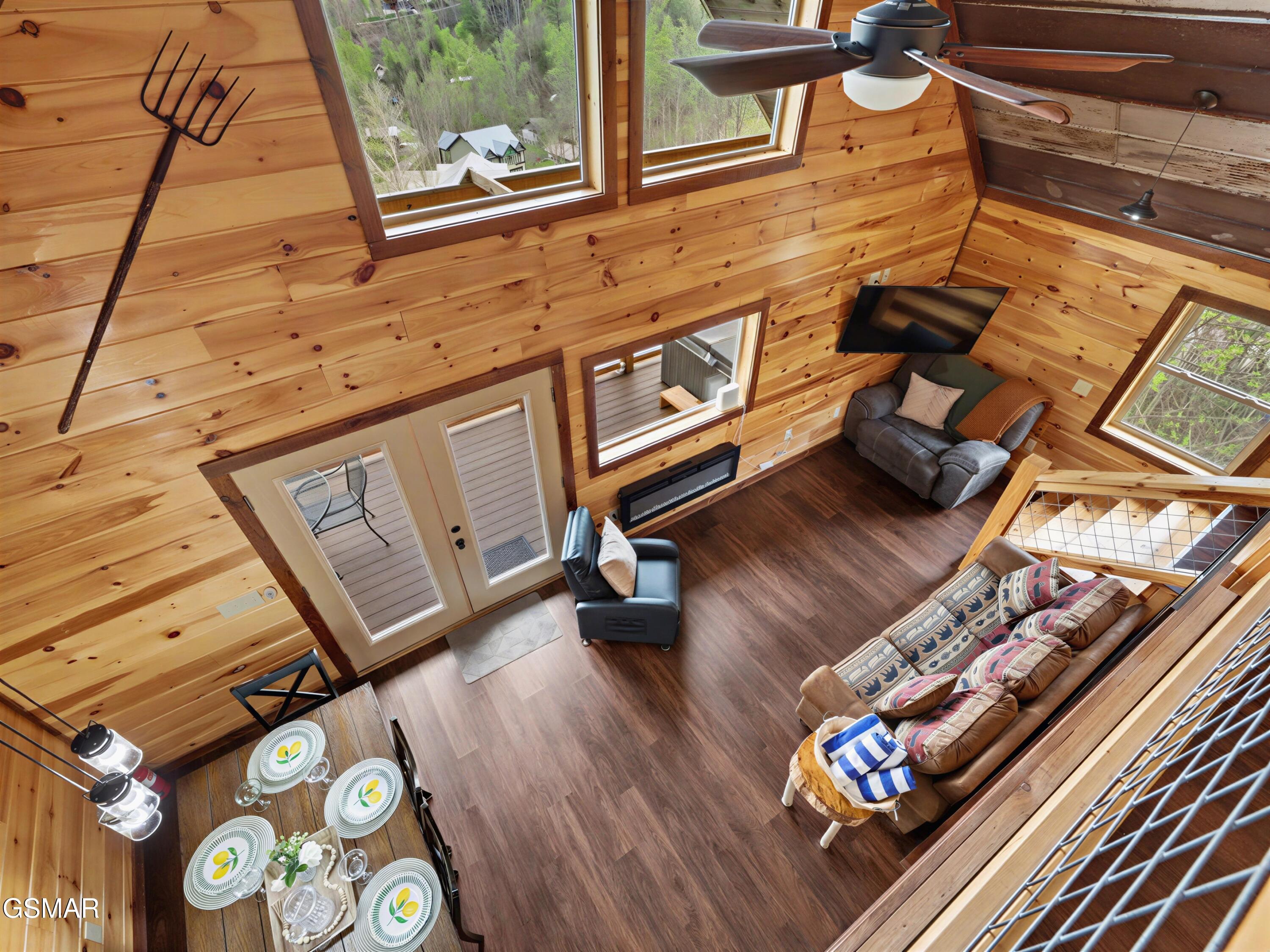 223 Chimney Tops Way Gatlinburg TN 37738