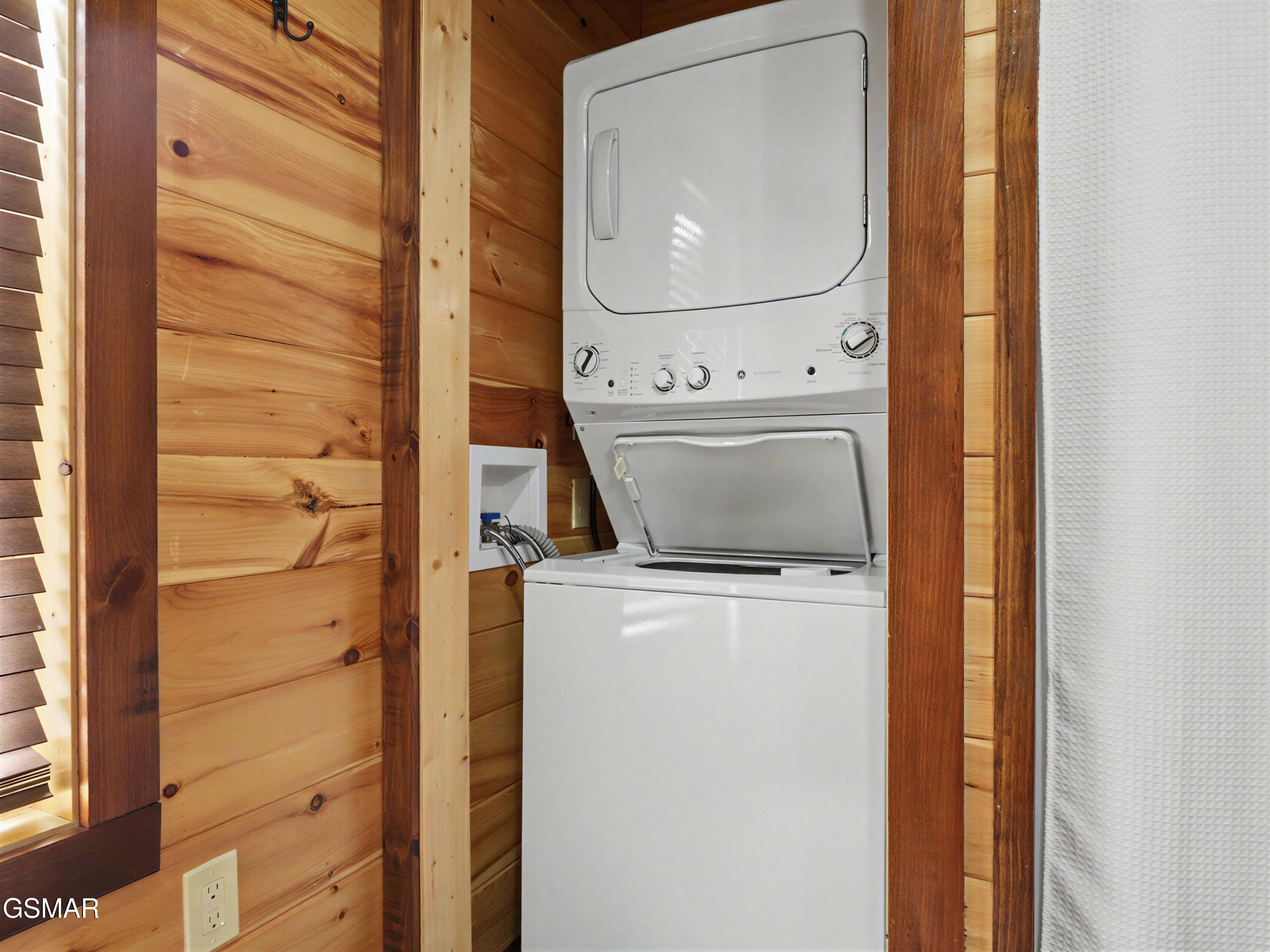 223 Chimney Tops Way Gatlinburg TN 37738