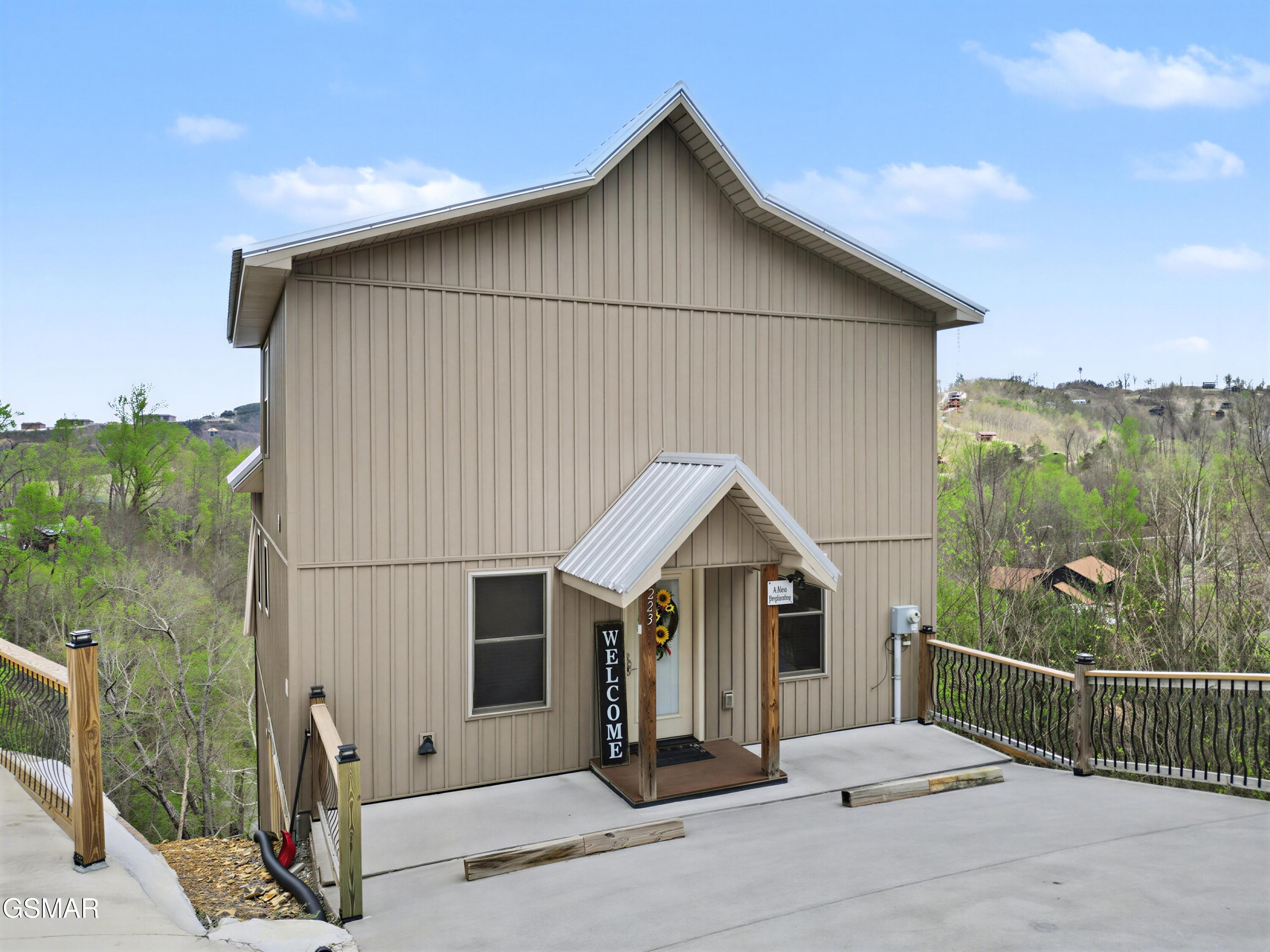 223 Chimney Tops Way Gatlinburg TN 37738