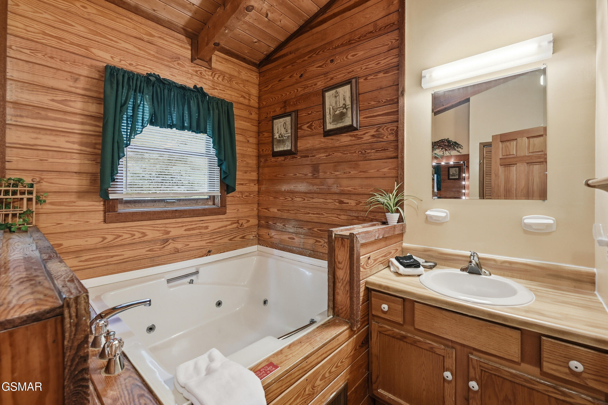 559 Crest Road Gatlinburg TN 37738