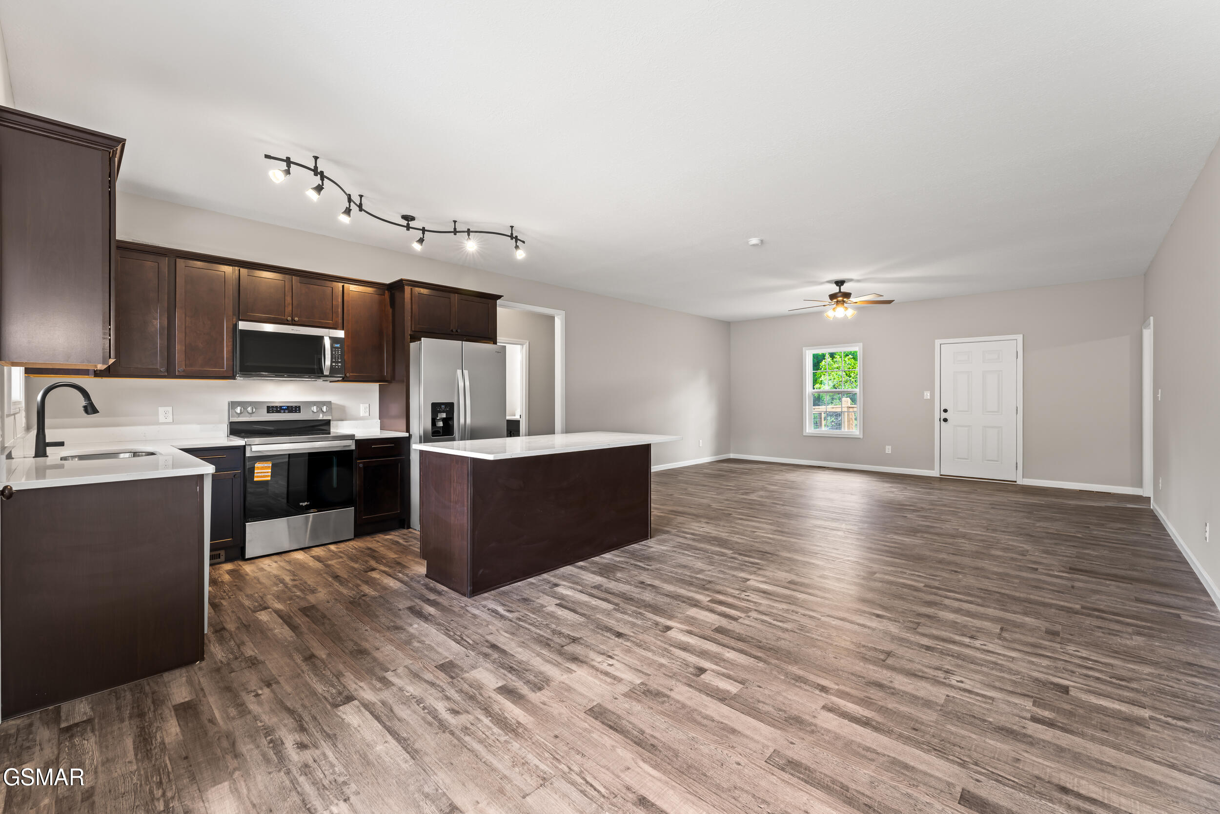 2102 Kings View Loop Seymour TN 37865