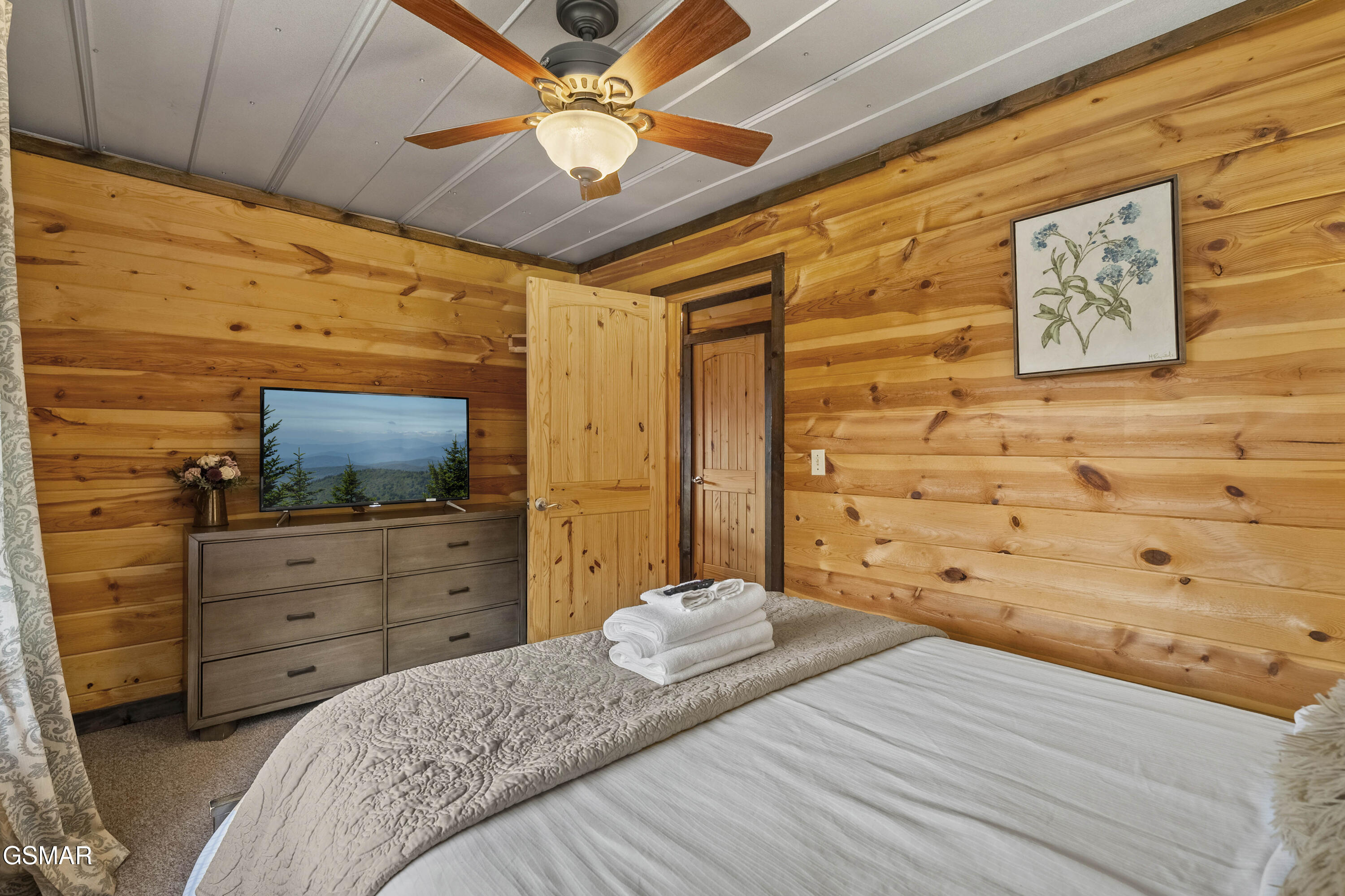 1625 Bear Claw Way Sevierville TN 37862