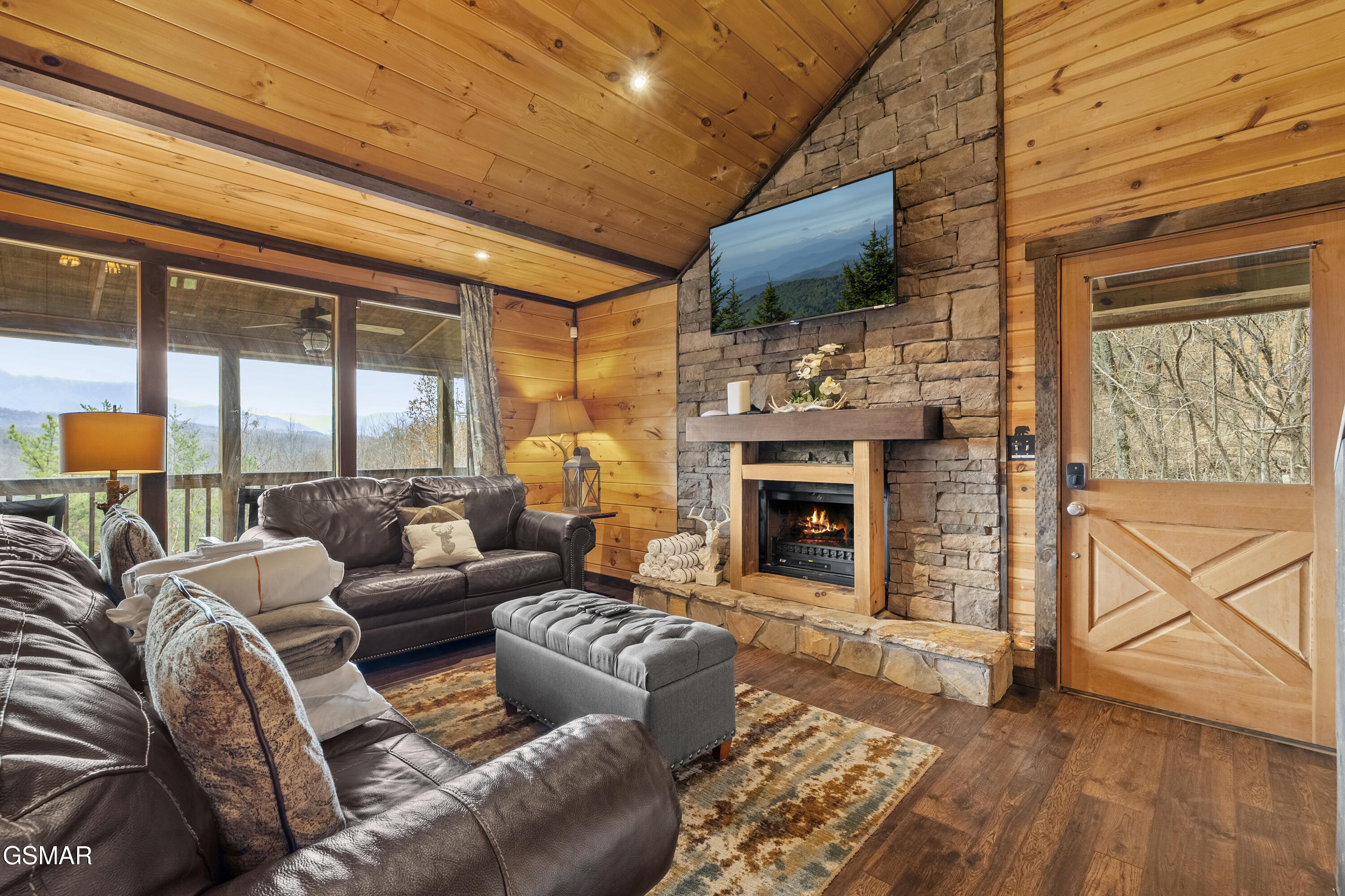 1625 Bear Claw Way Sevierville TN 37862