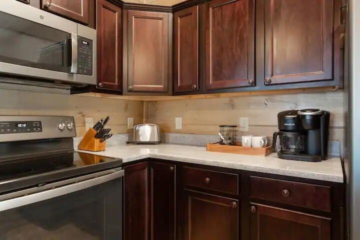 862 Osprey Way Pigeon Forge TN 37863