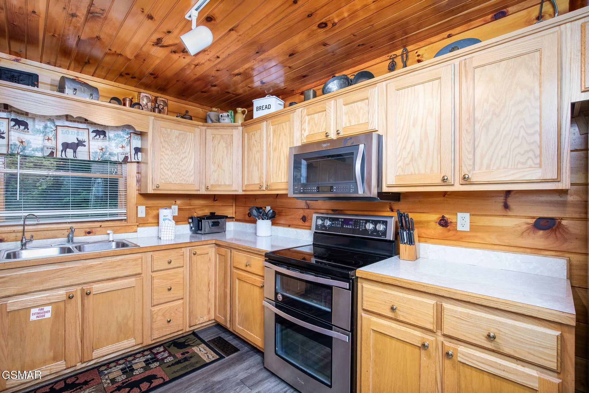 2039 Oakmont Drive Sevierville TN 37876