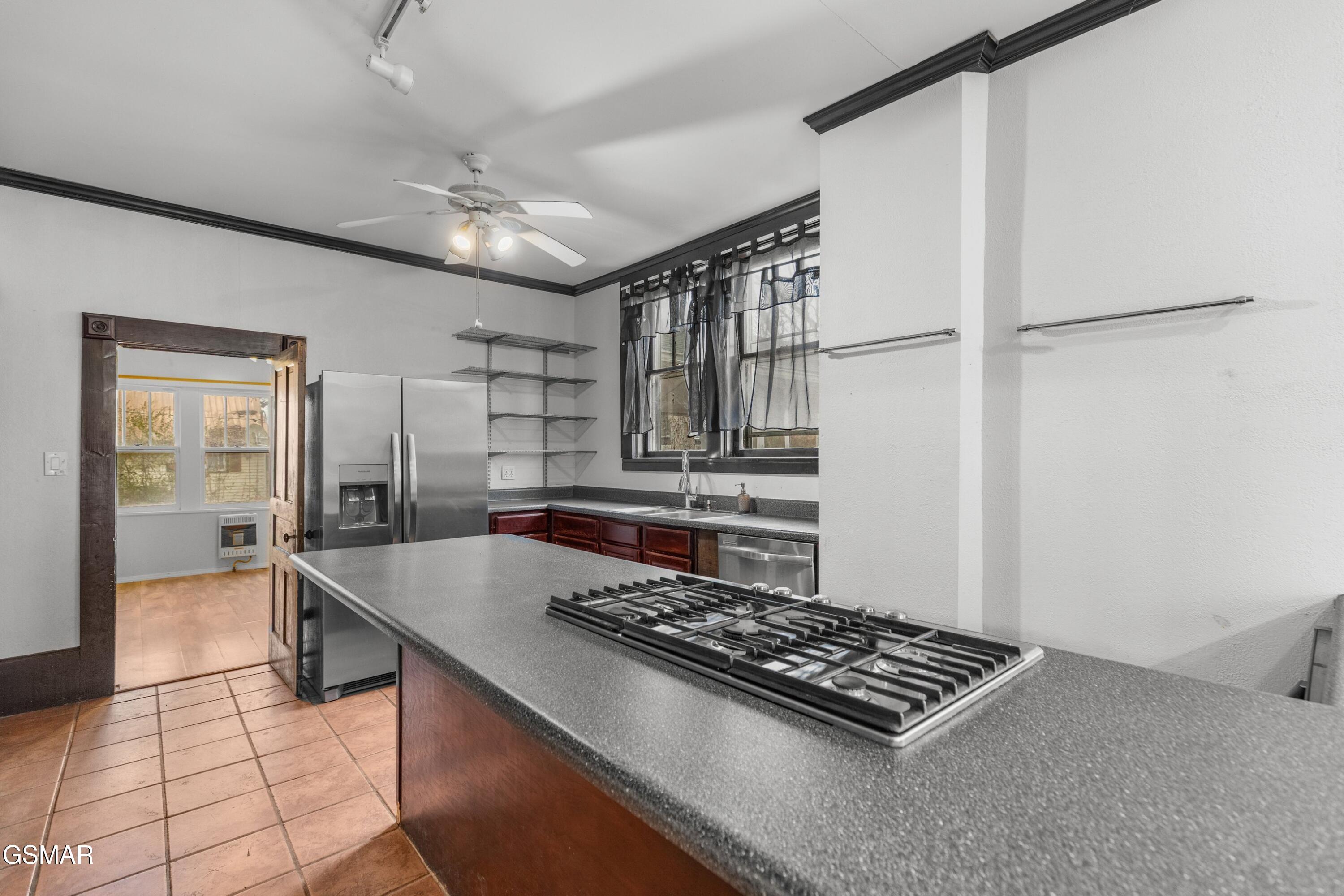 222 E Meeting Street Dandridge TN 37725