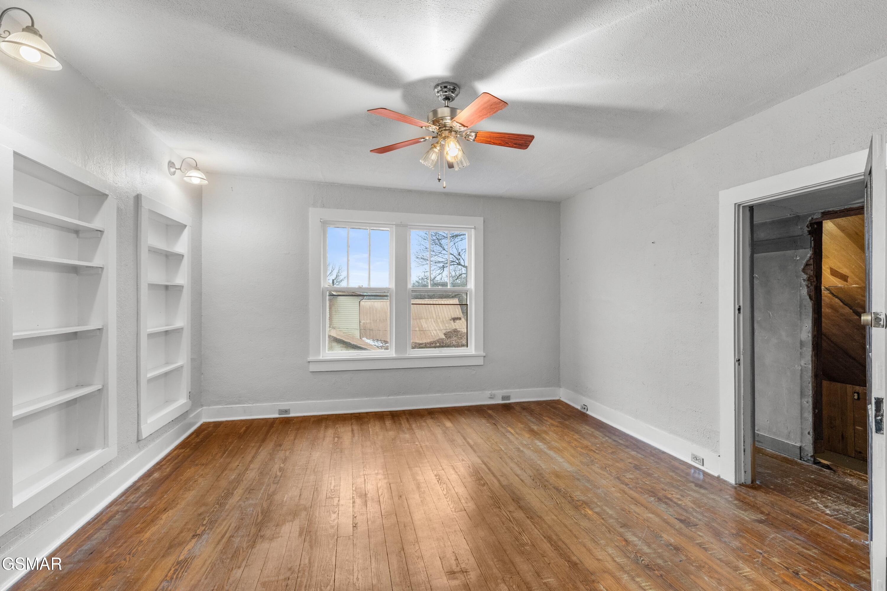 222 E Meeting Street Dandridge TN 37725