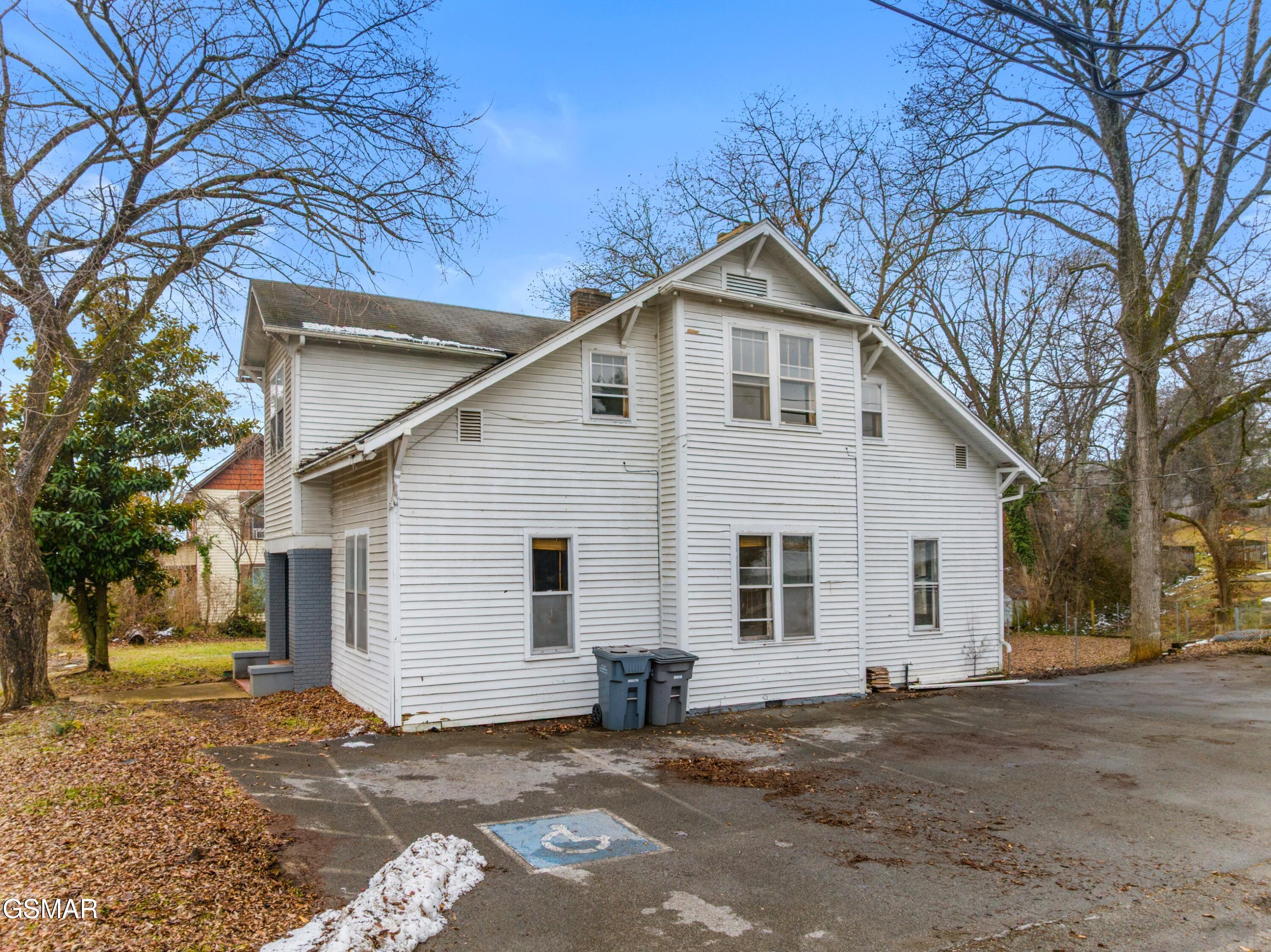 222 E Meeting Street Dandridge TN 37725