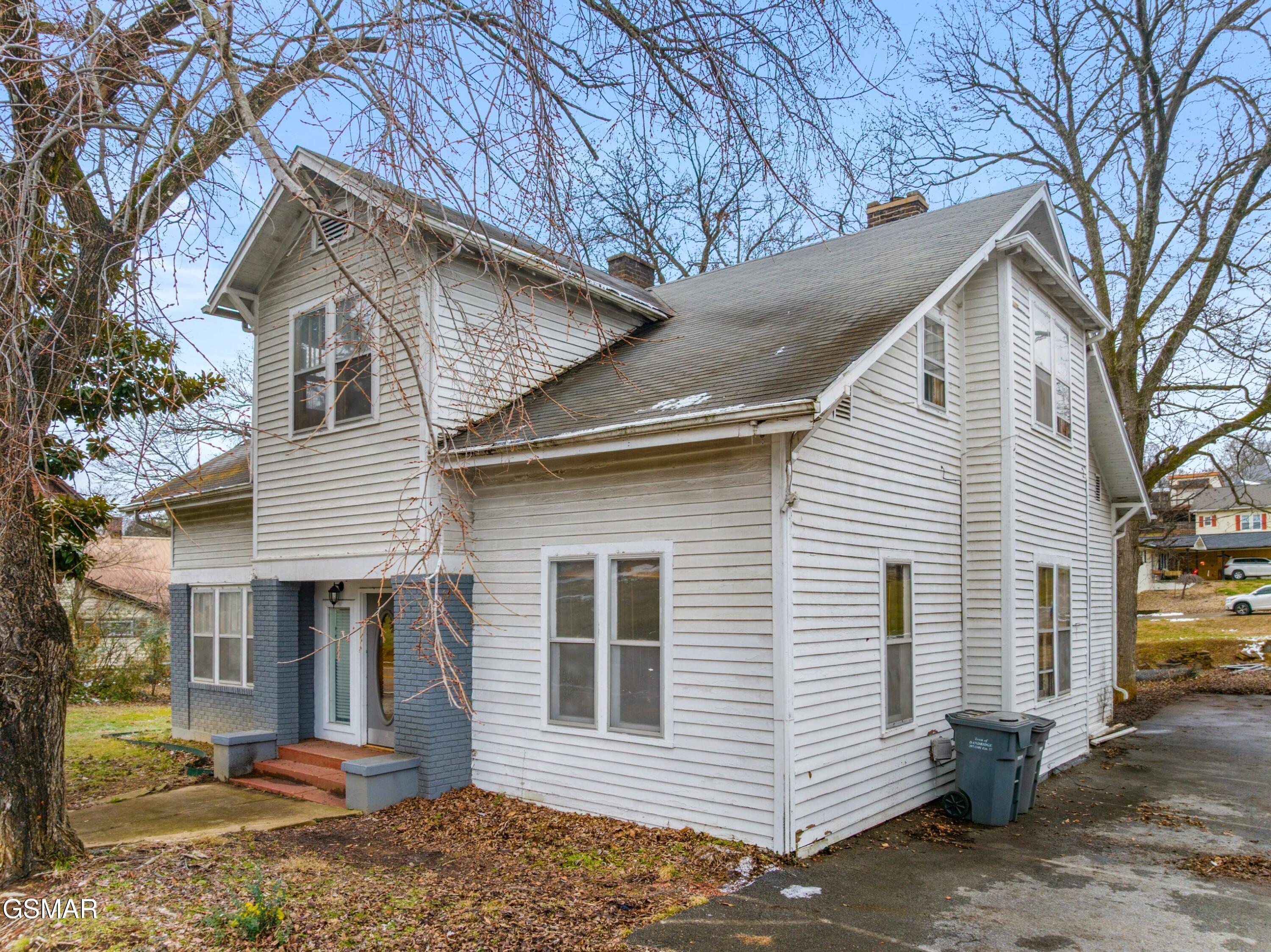 222 E Meeting Street Dandridge TN 37725