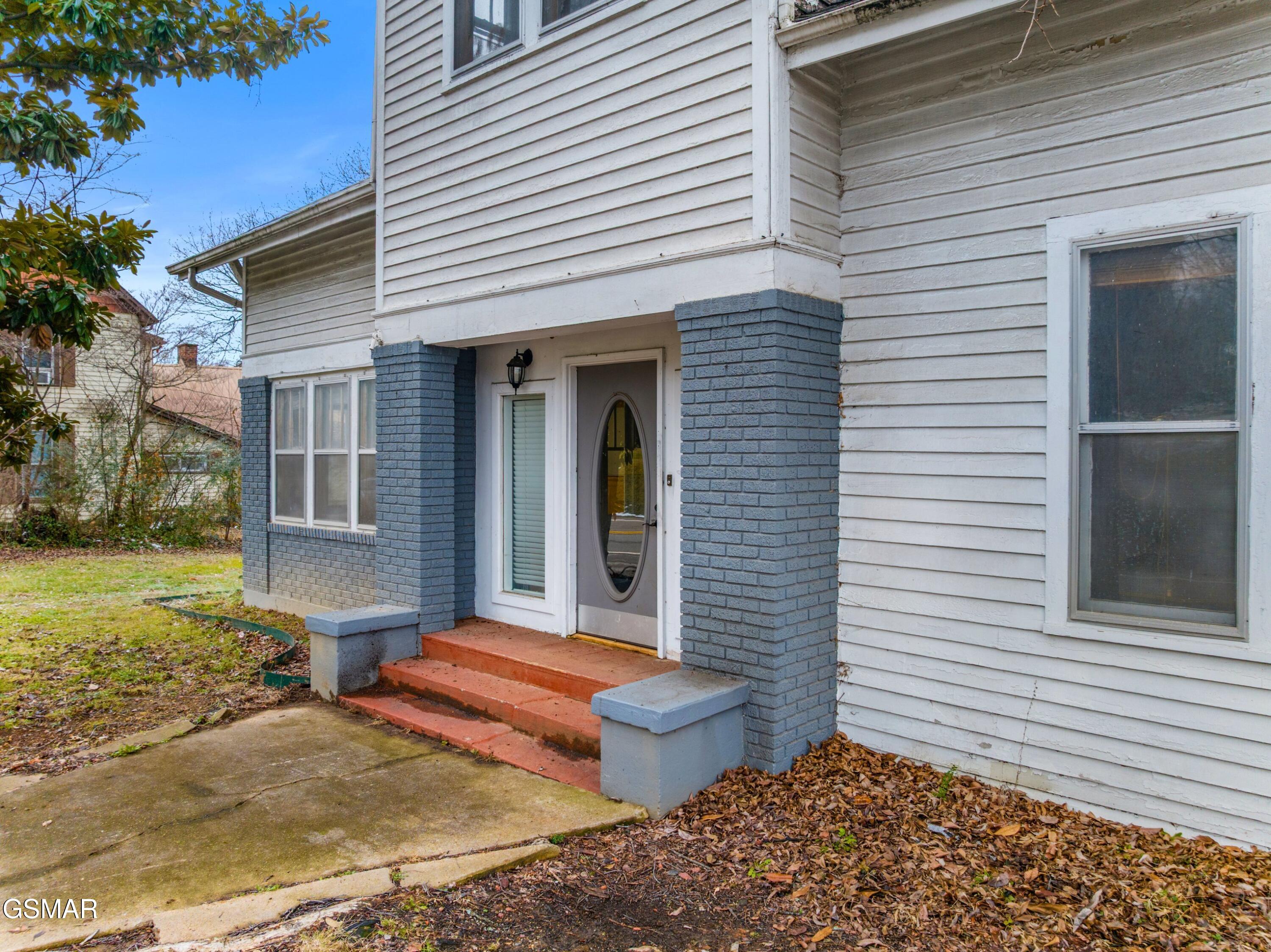 222 E Meeting Street Dandridge TN 37725