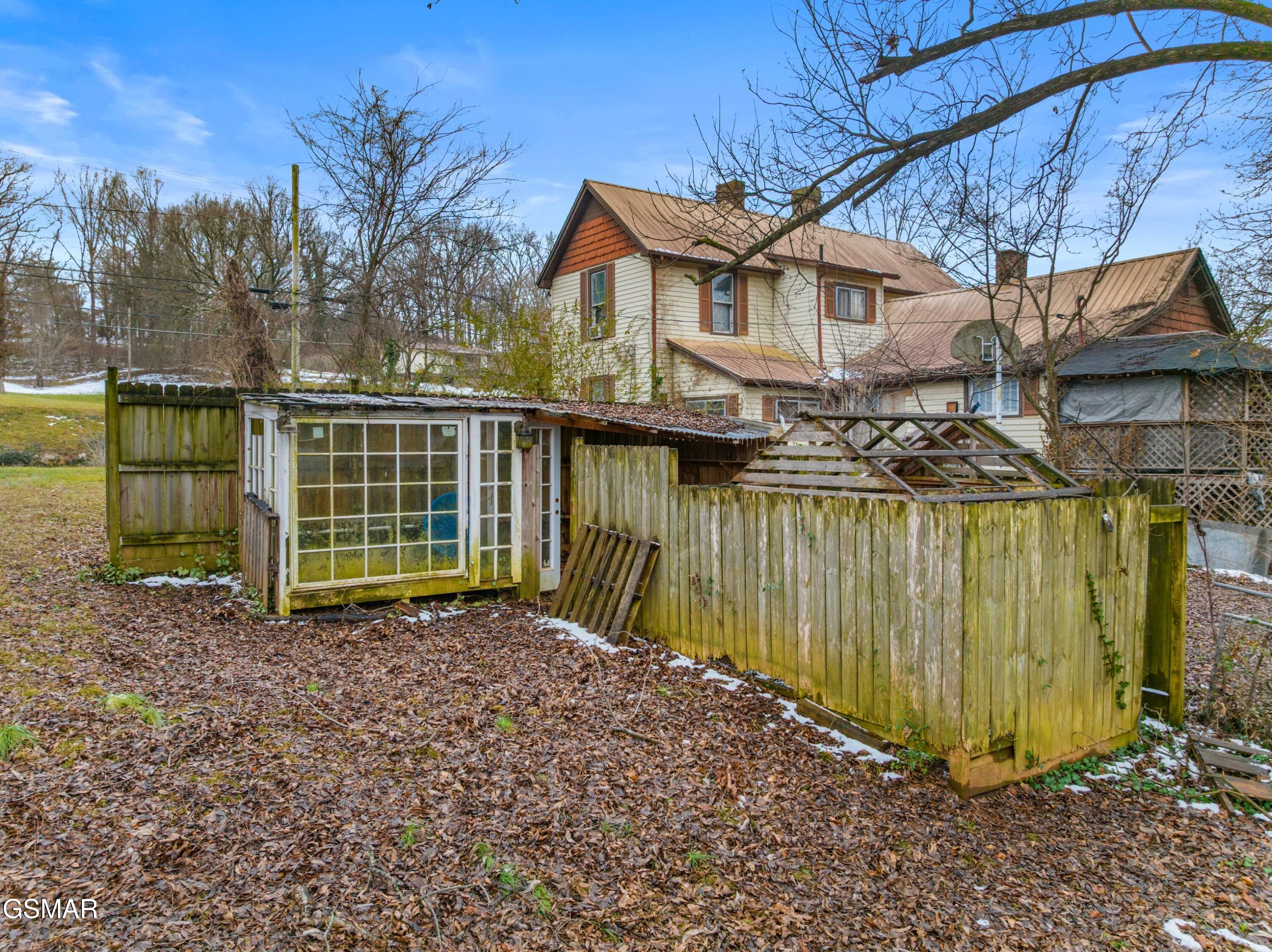 222 E Meeting Street Dandridge TN 37725