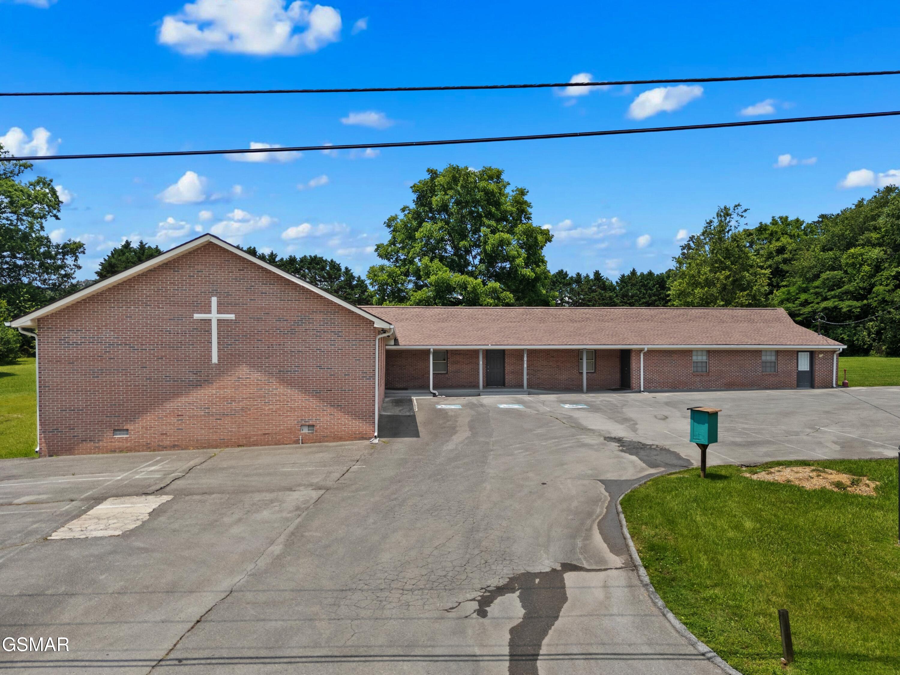 1015 N Union Grove Road Friendsville TN 37737