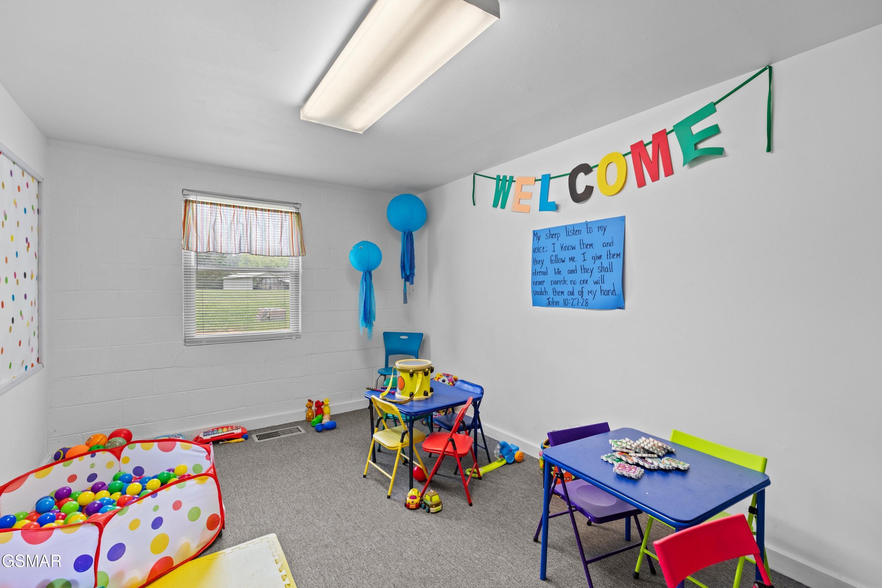 1015 N Union Grove Road Friendsville TN 37737