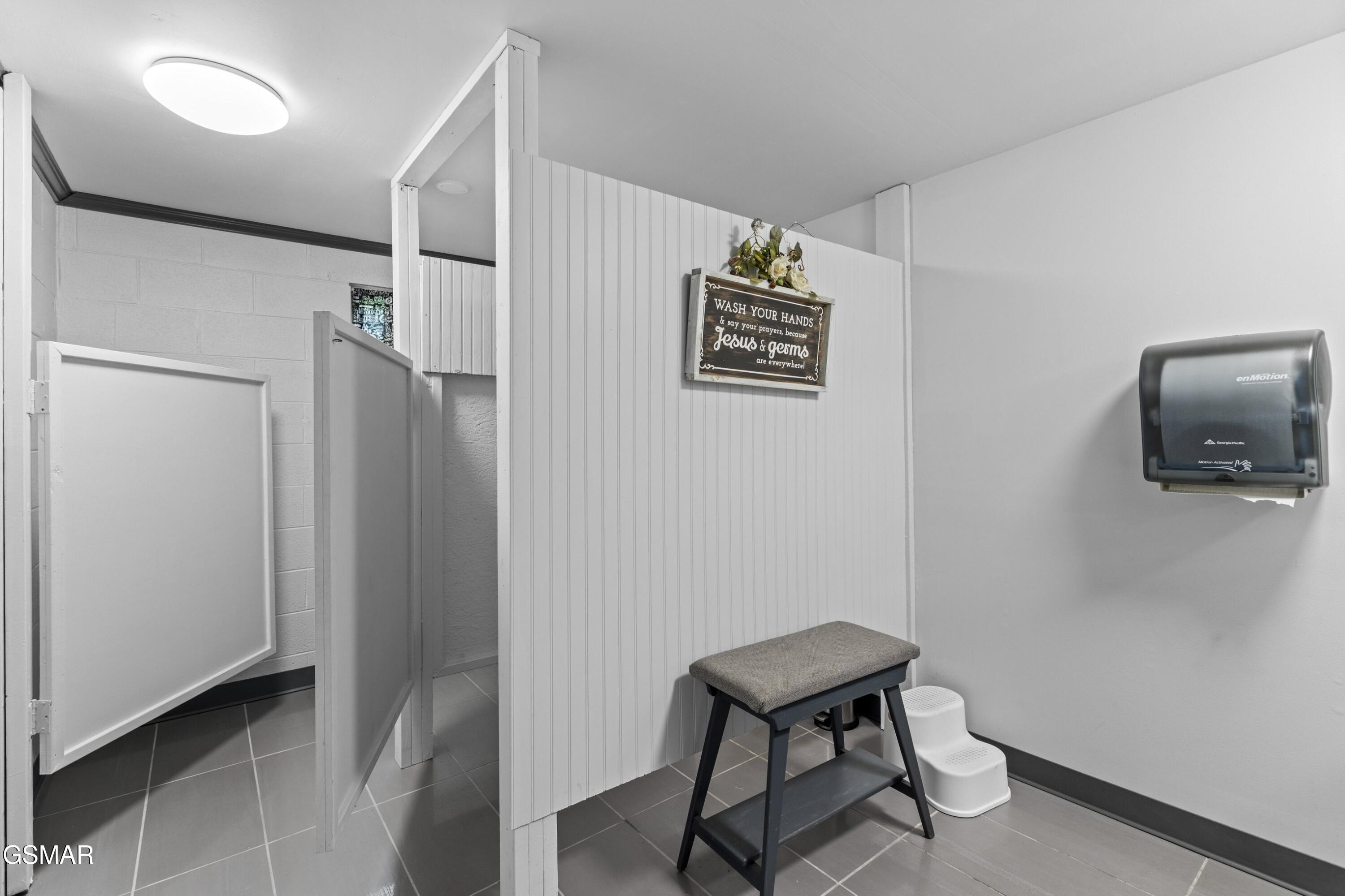 1015 N Union Grove Road Friendsville TN 37737