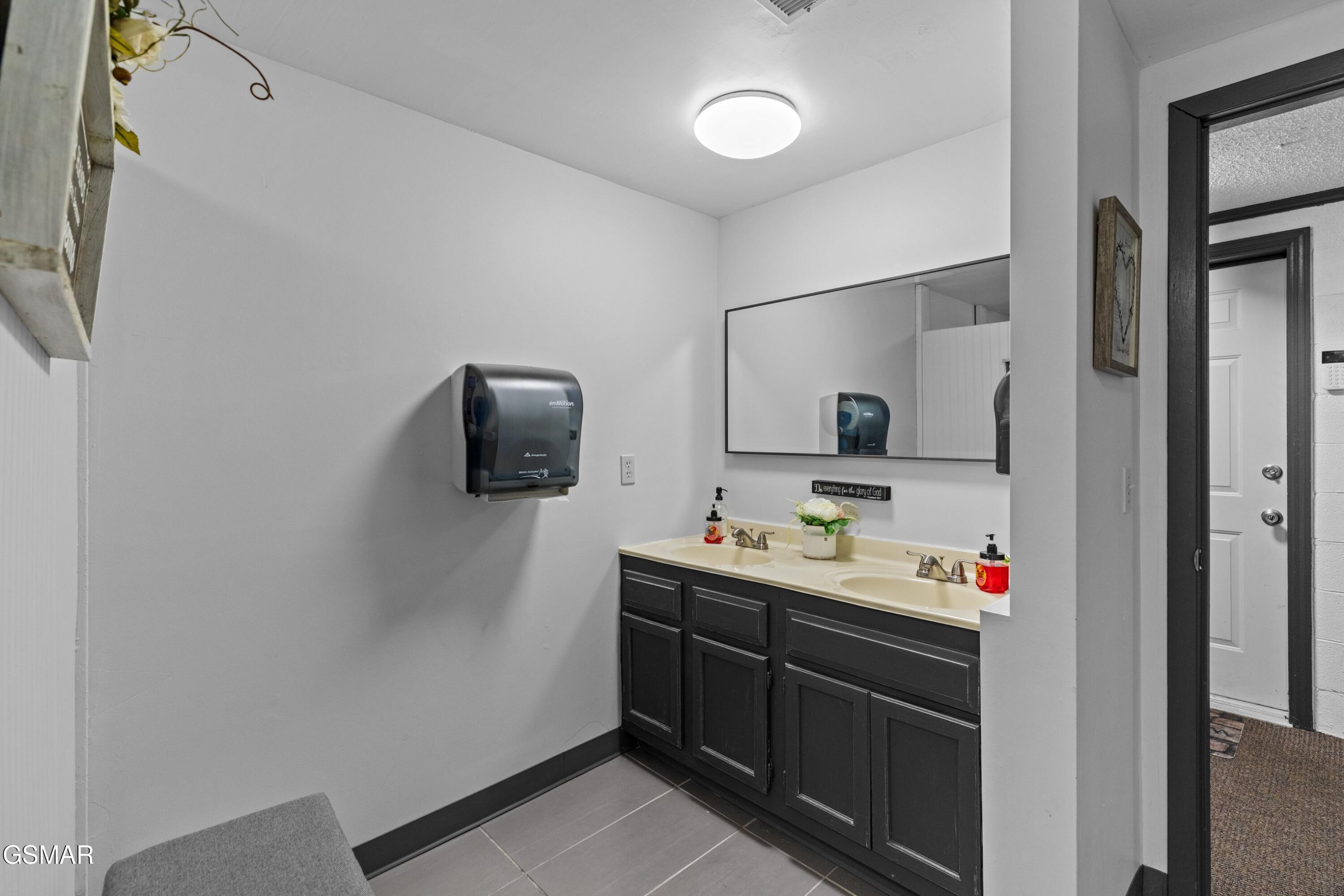 1015 N Union Grove Road Friendsville TN 37737