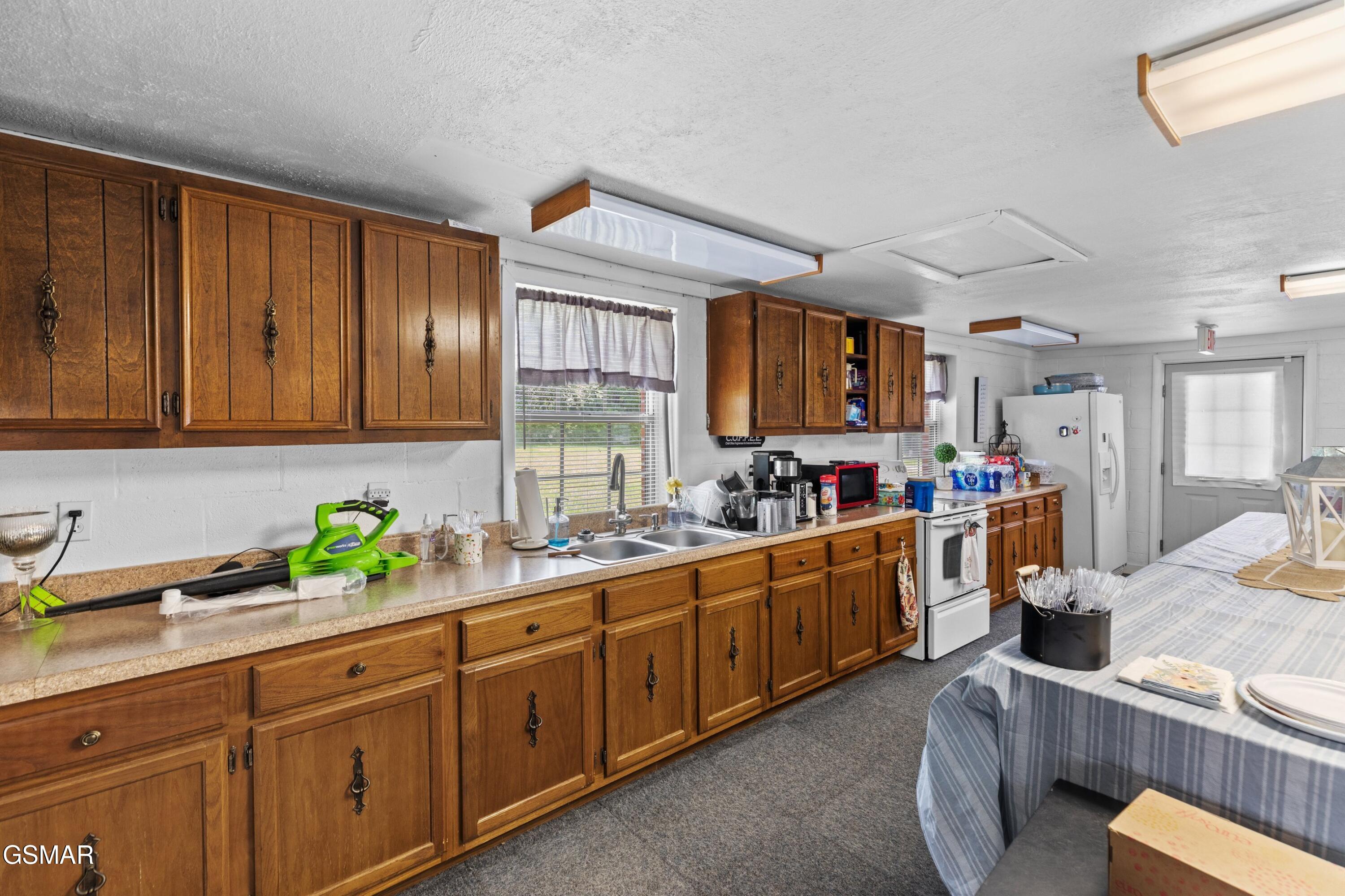 1015 N Union Grove Road Friendsville TN 37737