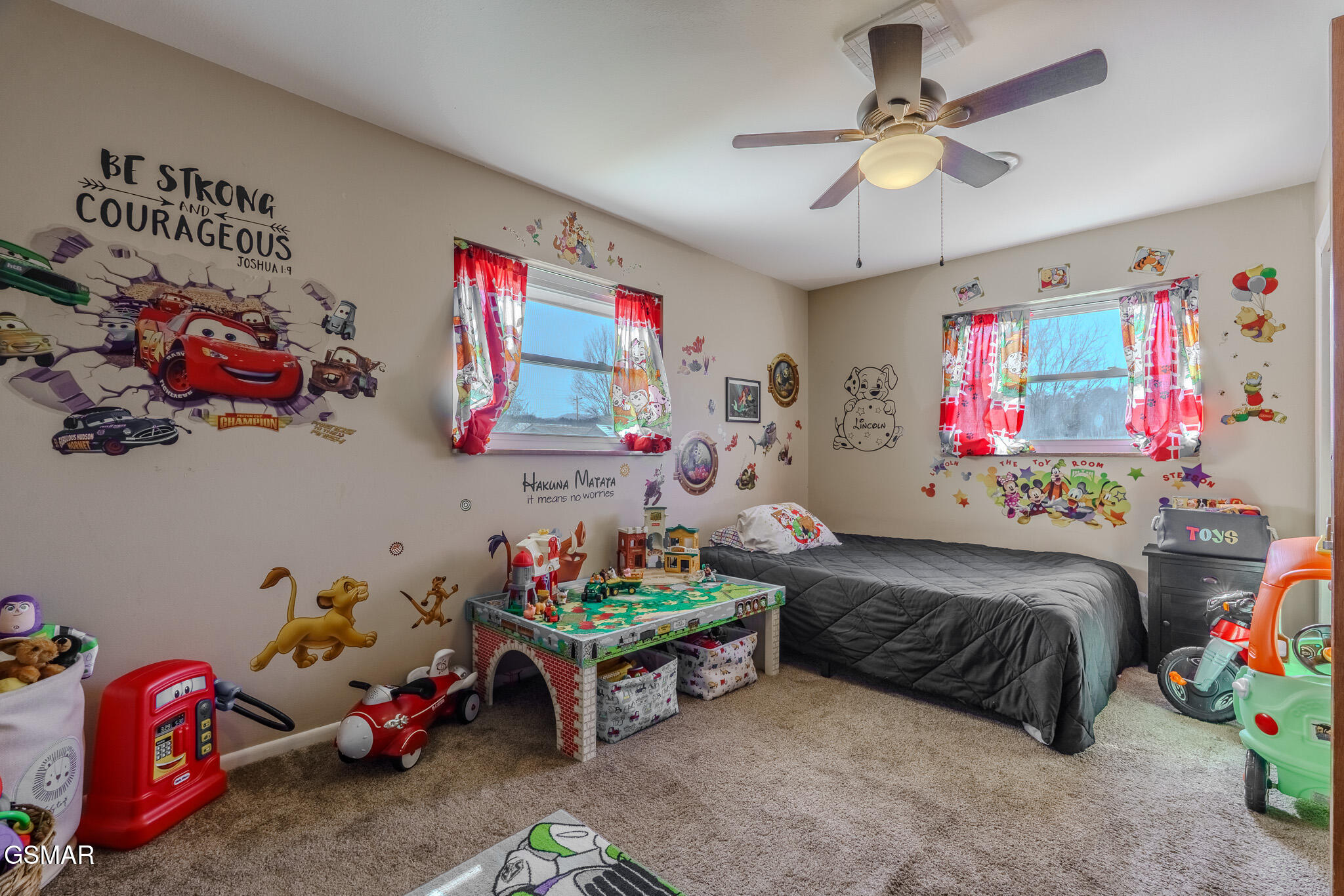 215 Valley Drive Pigeon Forge TN 37863